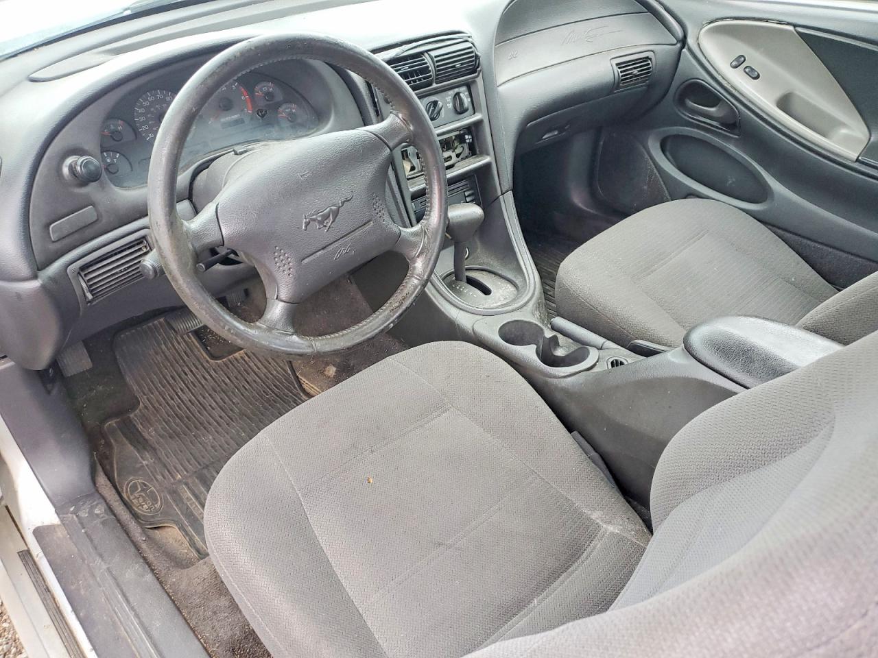 2000 Ford Mustang Silver vin: 1FAFP4047YF226325