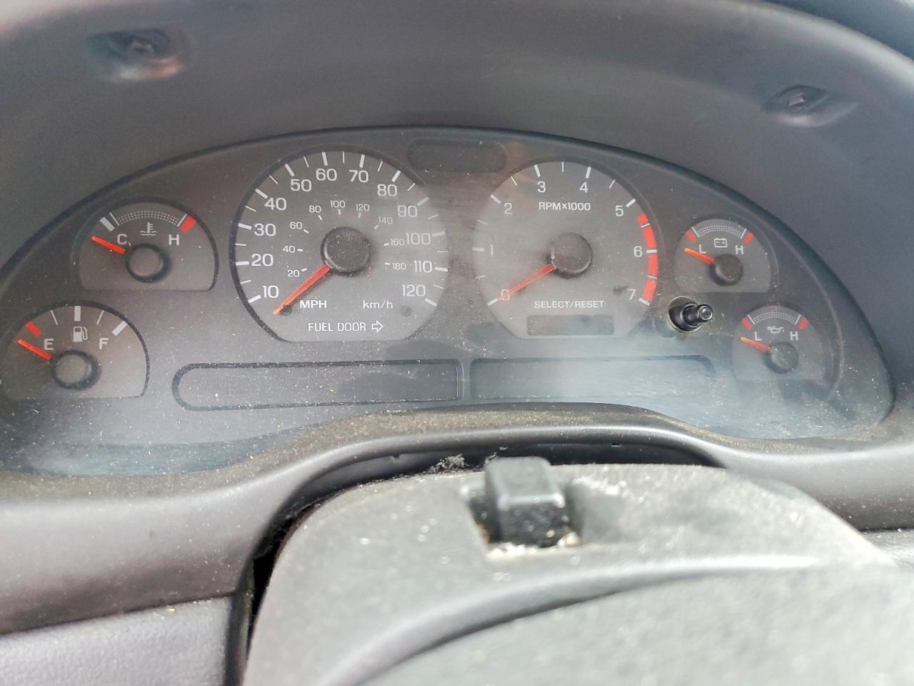 2000 Ford Mustang Silver vin: 1FAFP4047YF226325