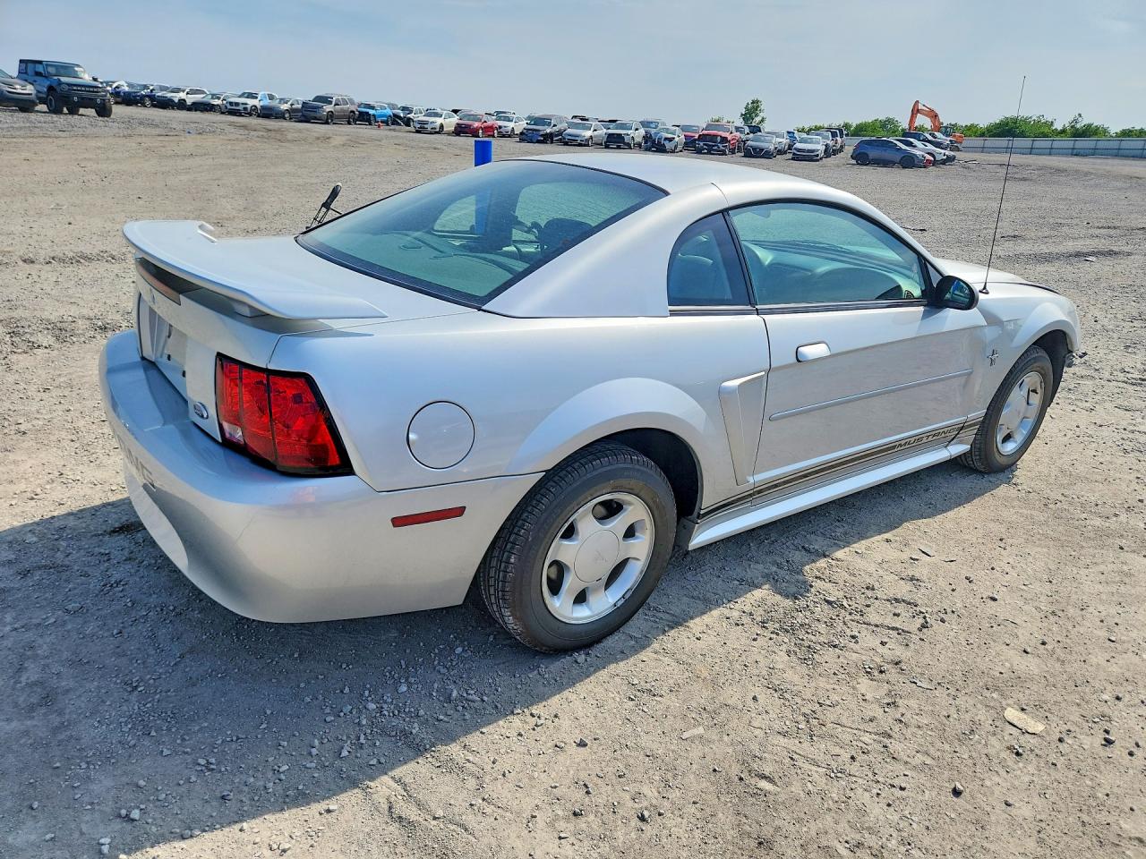 2001 Ford Mustang Silver vin: 1FAFP40481F179327