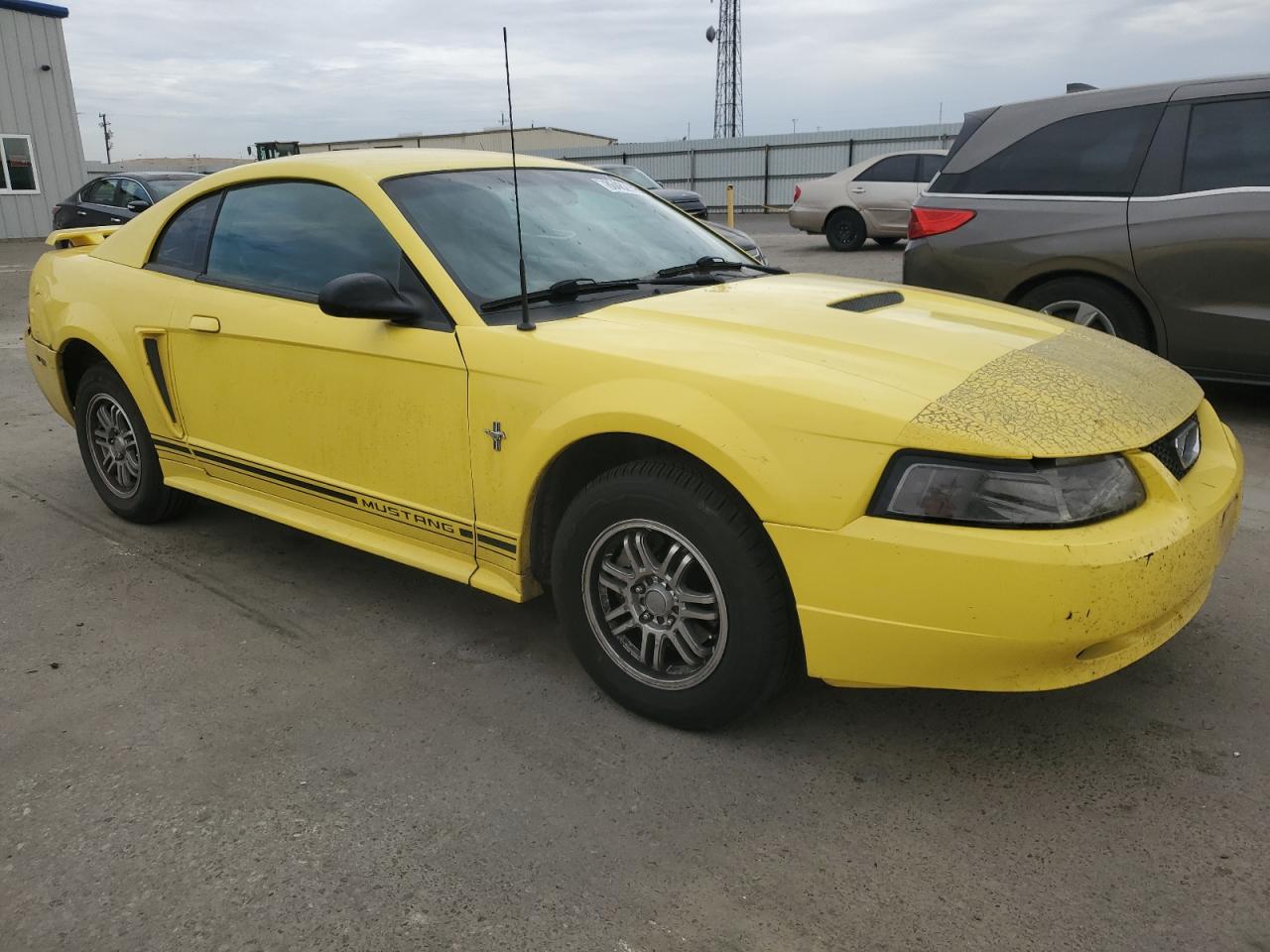 2001 Ford Mustang Желтый vin: 1FAFP40481F199139