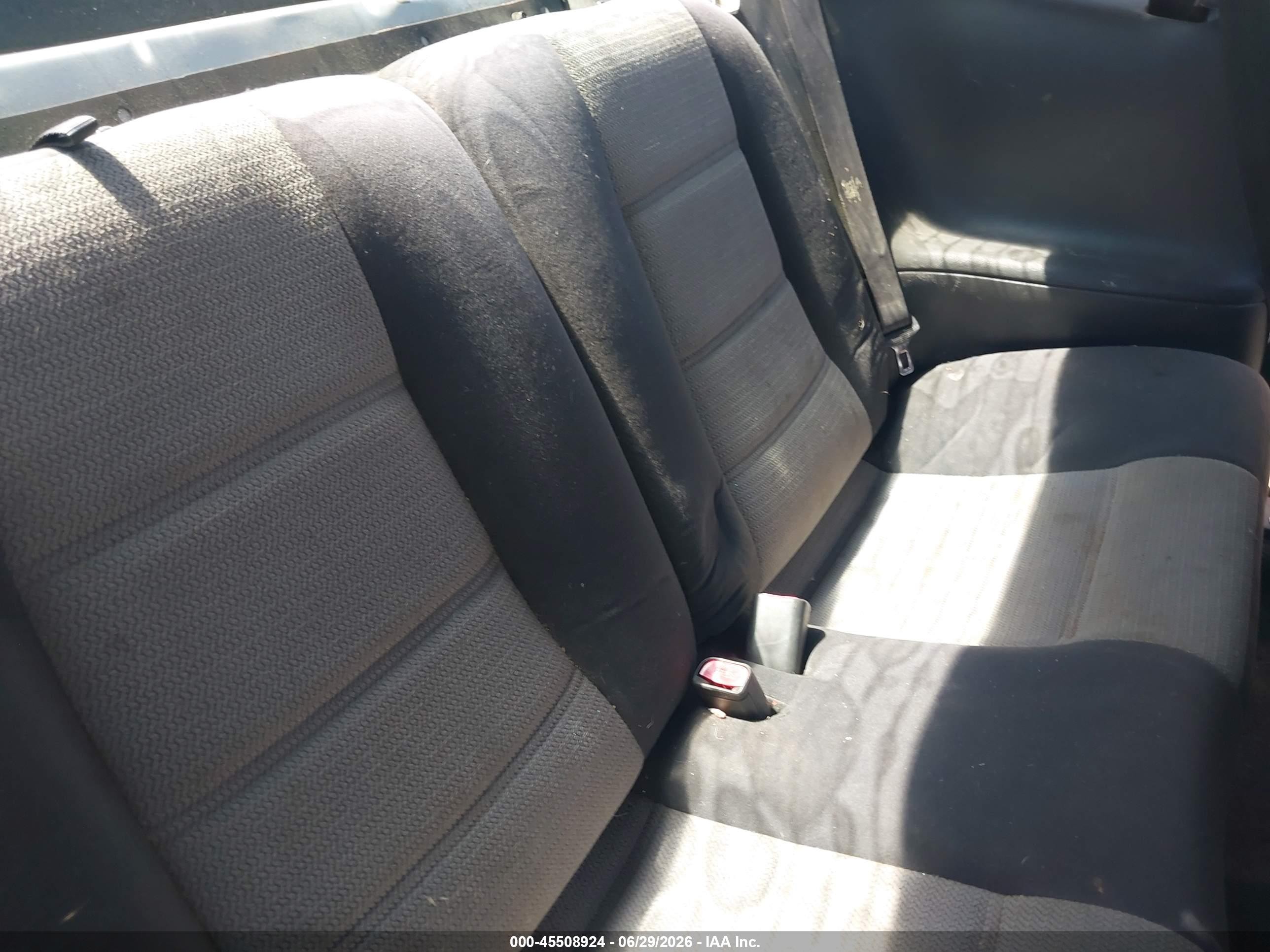 2002 Ford Mustang Deluxe/premium/standard Silver vin: 1FAFP40482F150511