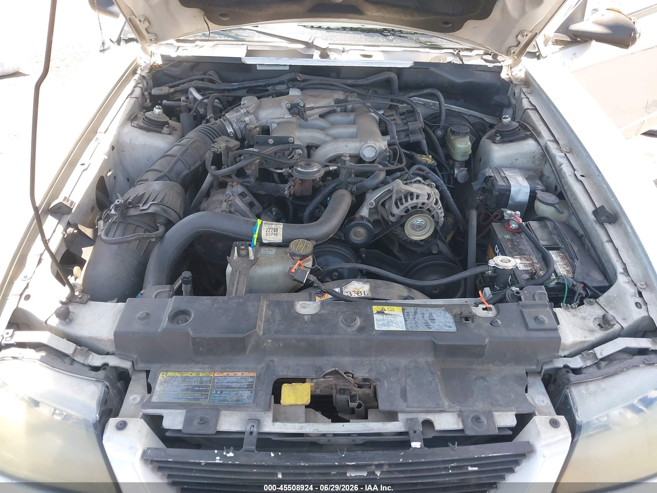 2002 Ford Mustang Deluxe/premium/standard Silver vin: 1FAFP40482F150511