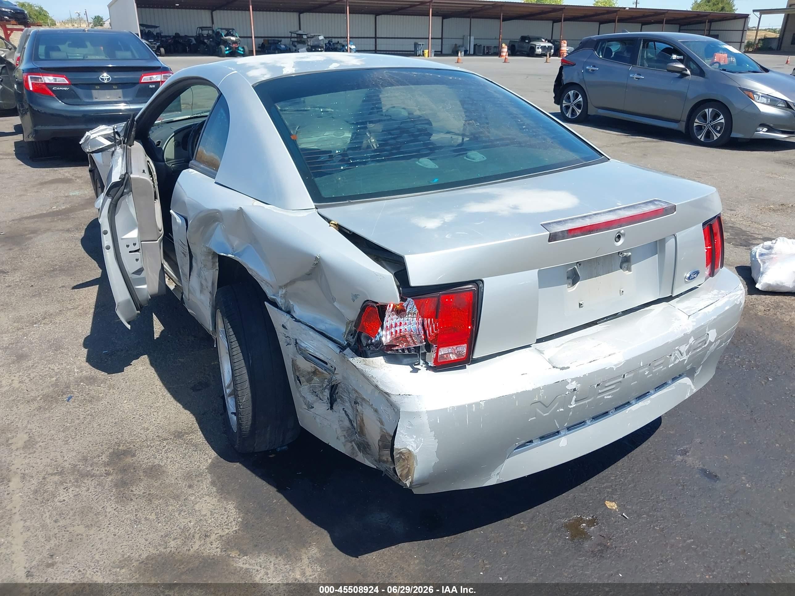2002 Ford Mustang Deluxe/premium/standard Silver vin: 1FAFP40482F150511