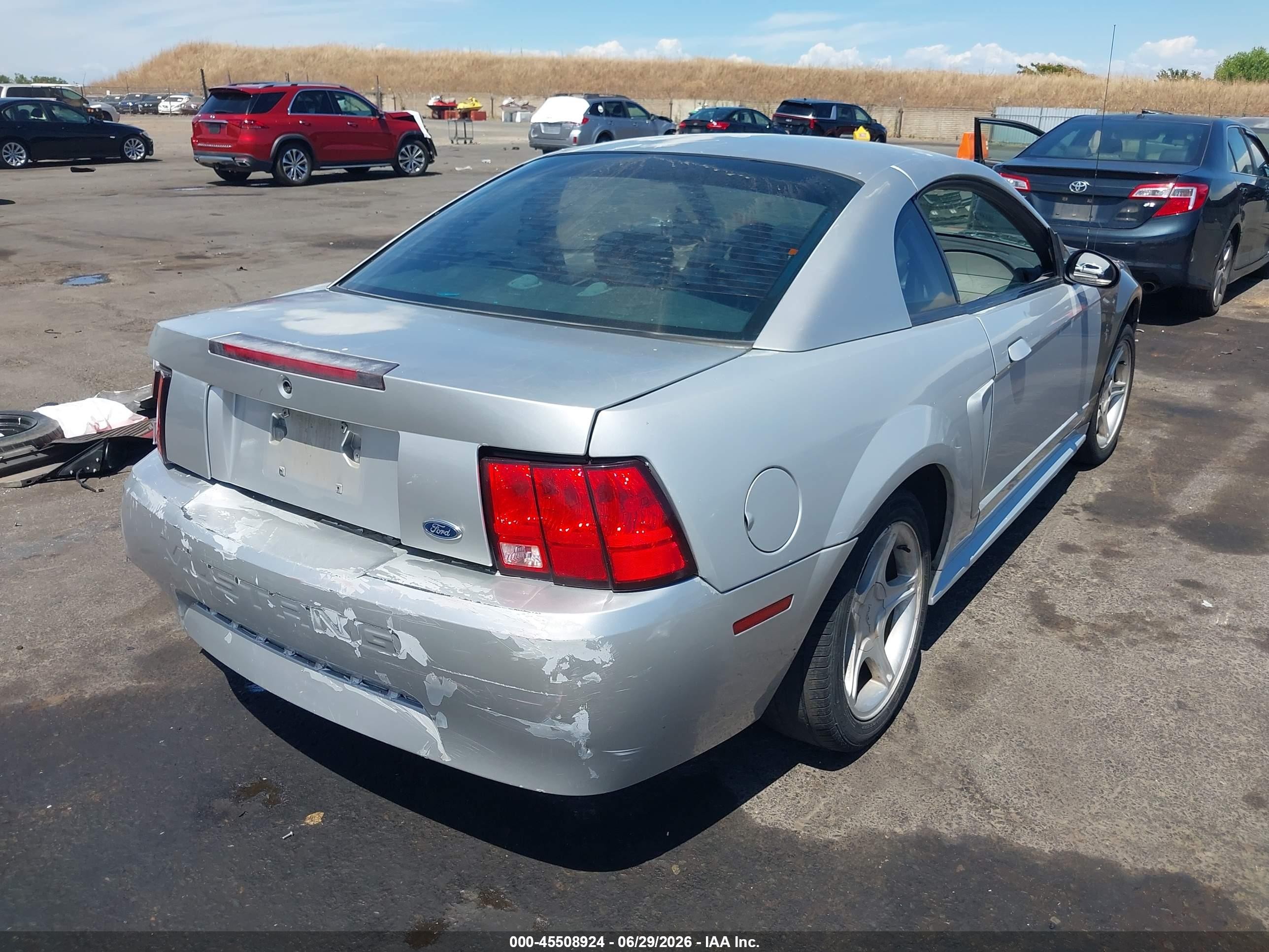2002 Ford Mustang Deluxe/premium/standard Silver vin: 1FAFP40482F150511