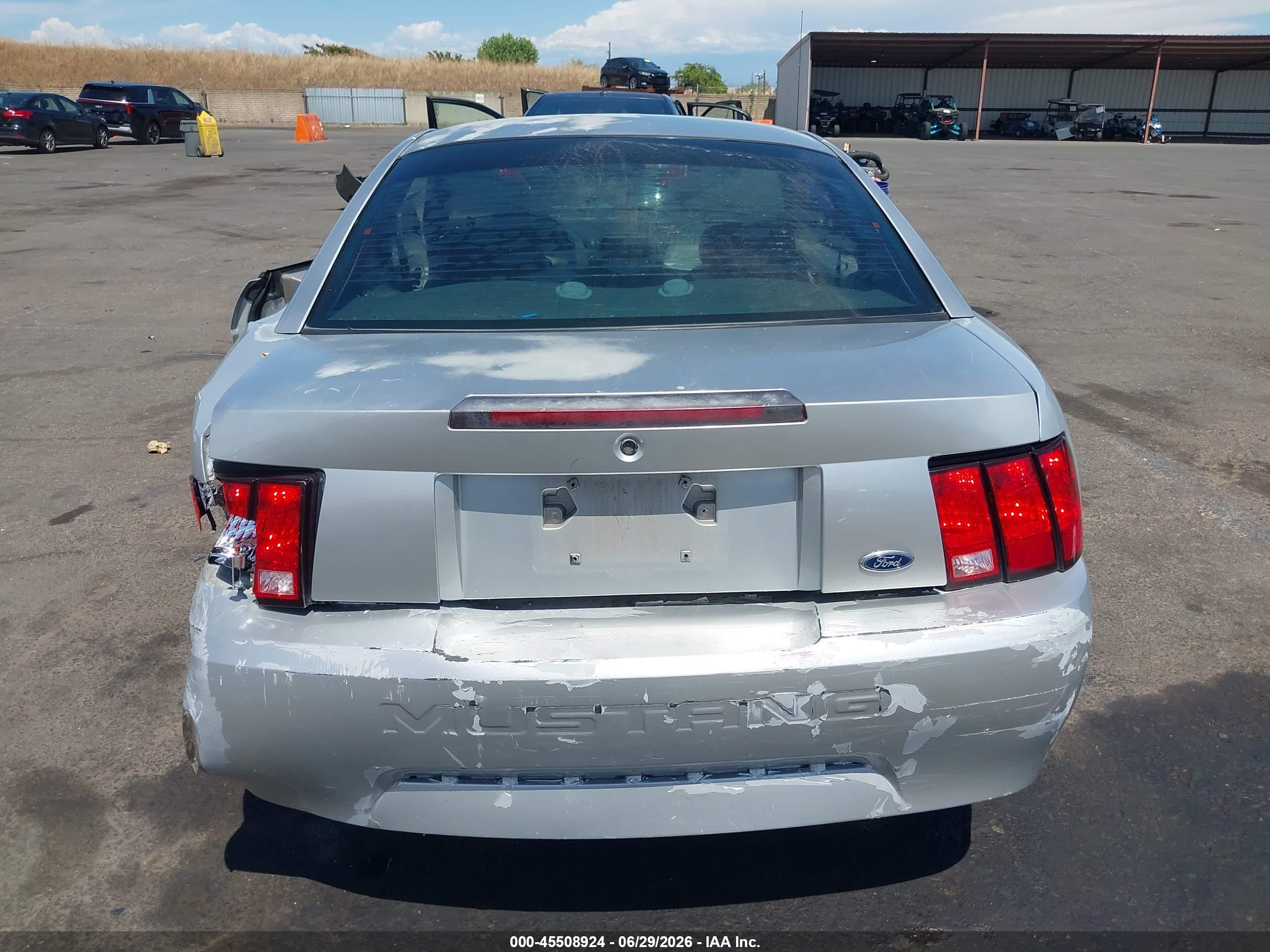 2002 Ford Mustang Deluxe/premium/standard Silver vin: 1FAFP40482F150511