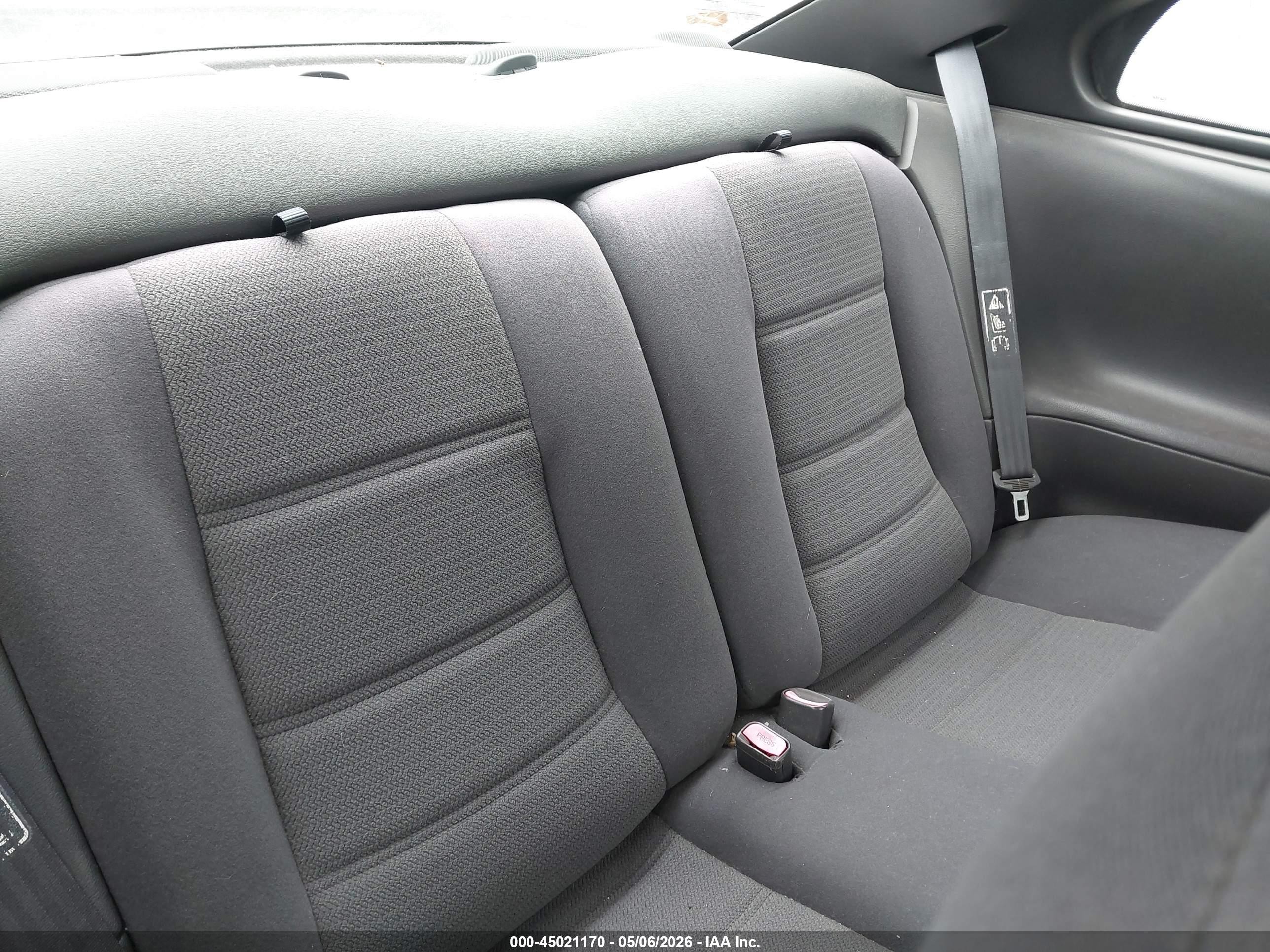 2002 Ford Mustang   Gray vin: 1FAFP40482F242749