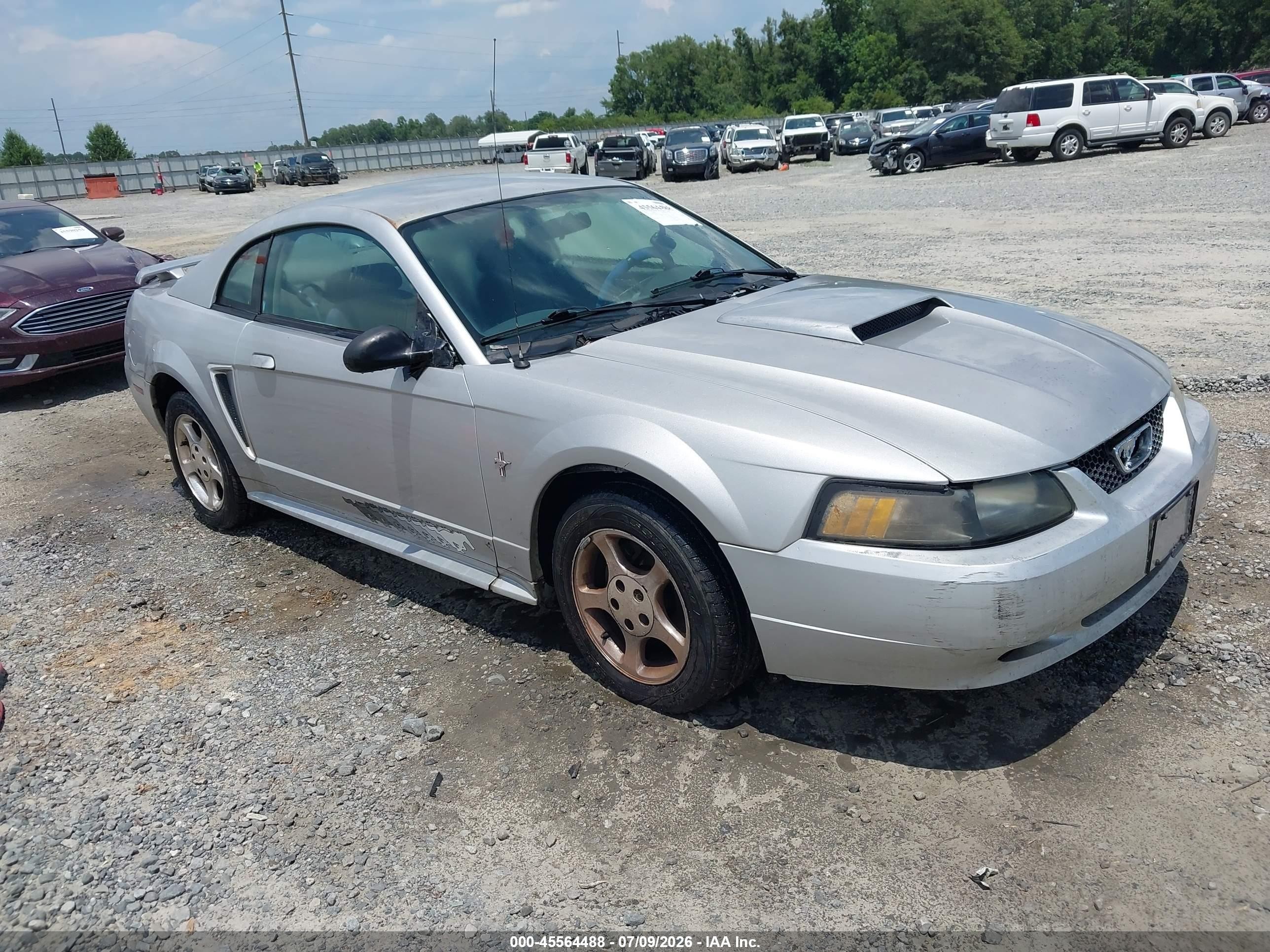 2003 Ford Mustang   Silver vin: 1FAFP40483F306175