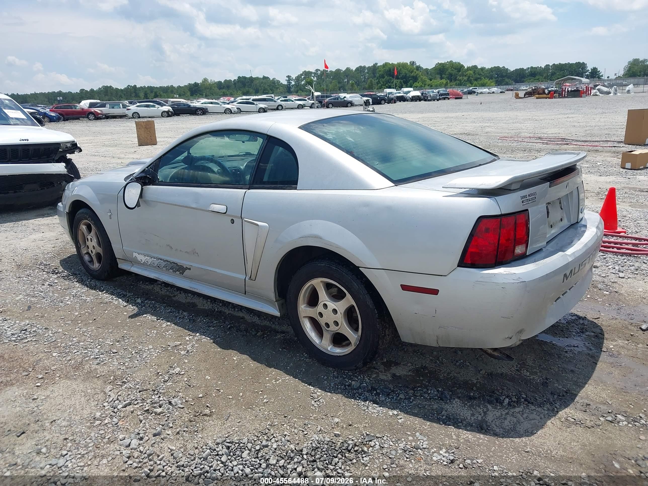 2003 Ford Mustang   Silver vin: 1FAFP40483F306175