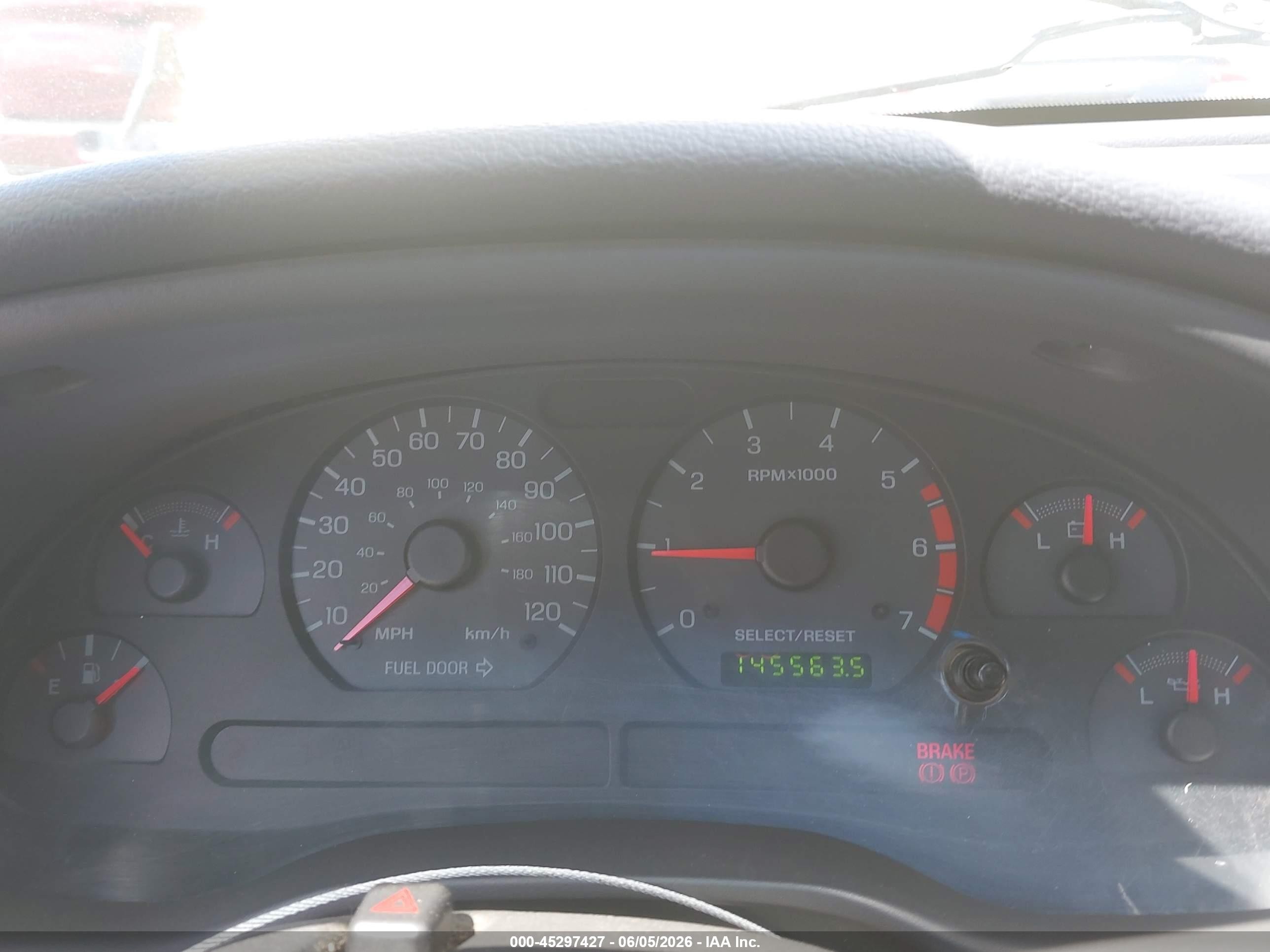 2003 Ford Mustang   Yellow vin: 1FAFP40483F324885