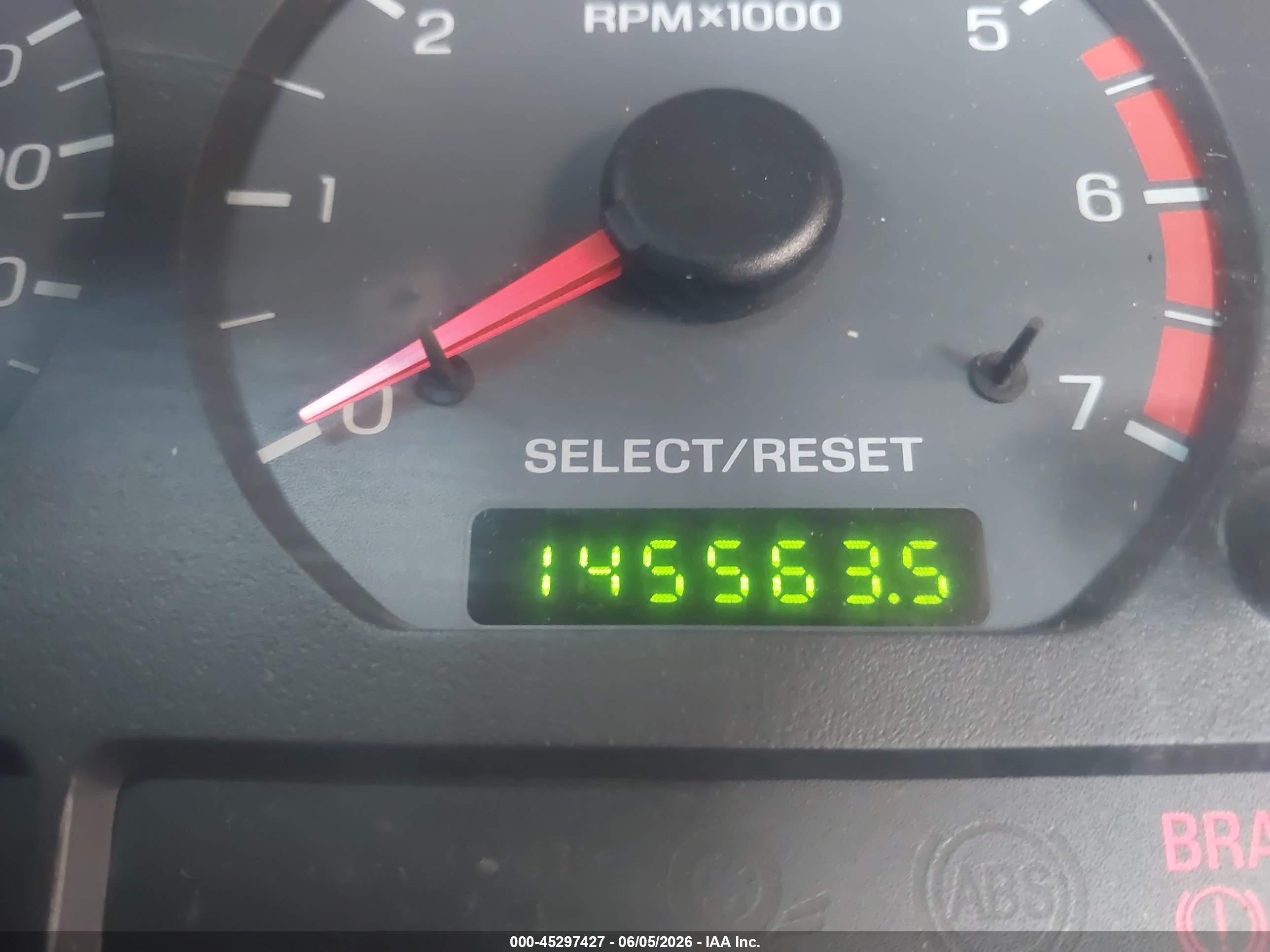 2003 Ford Mustang   Yellow vin: 1FAFP40483F324885