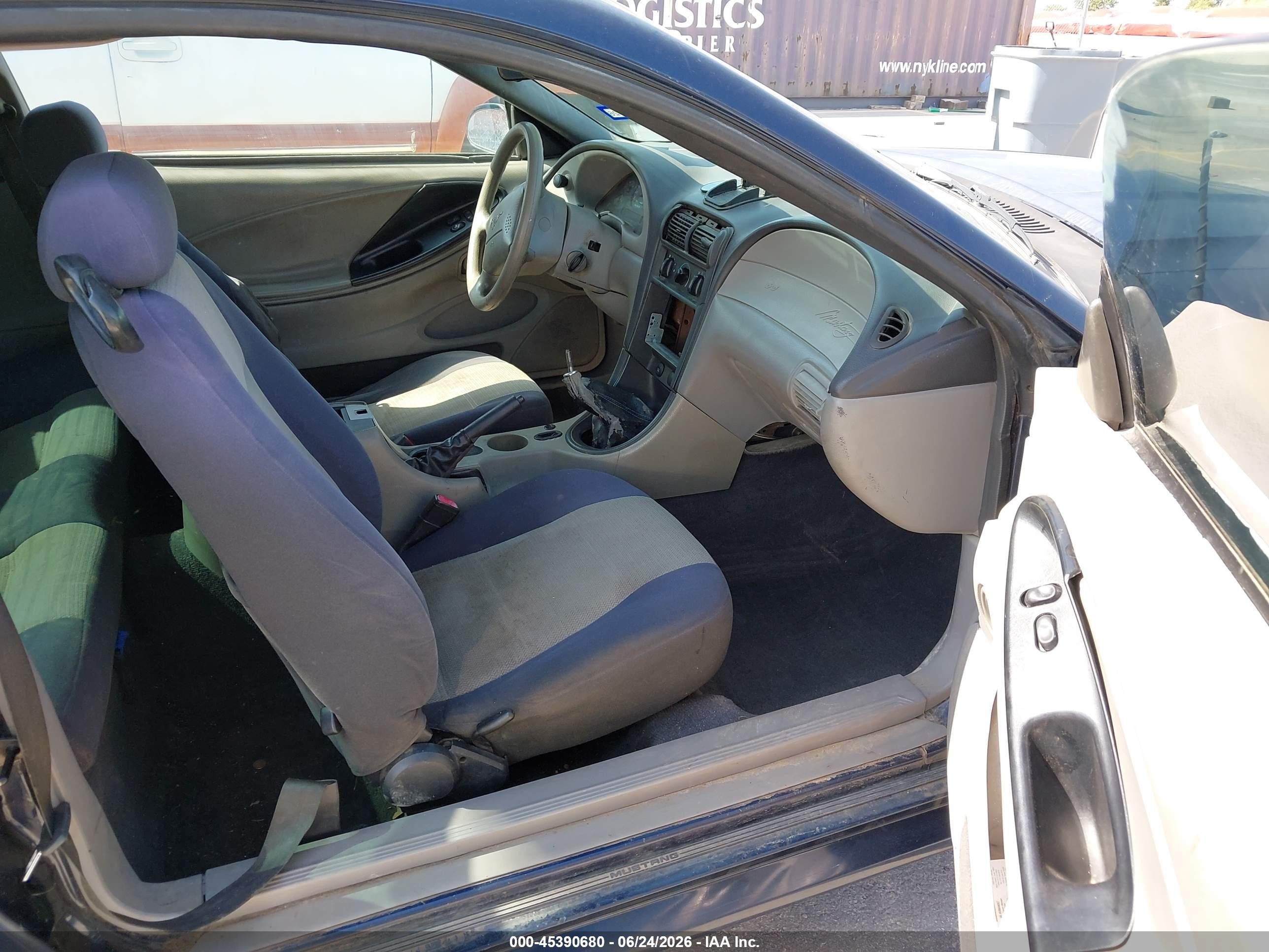 2003 Ford Mustang   Blue vin: 1FAFP40483F357174