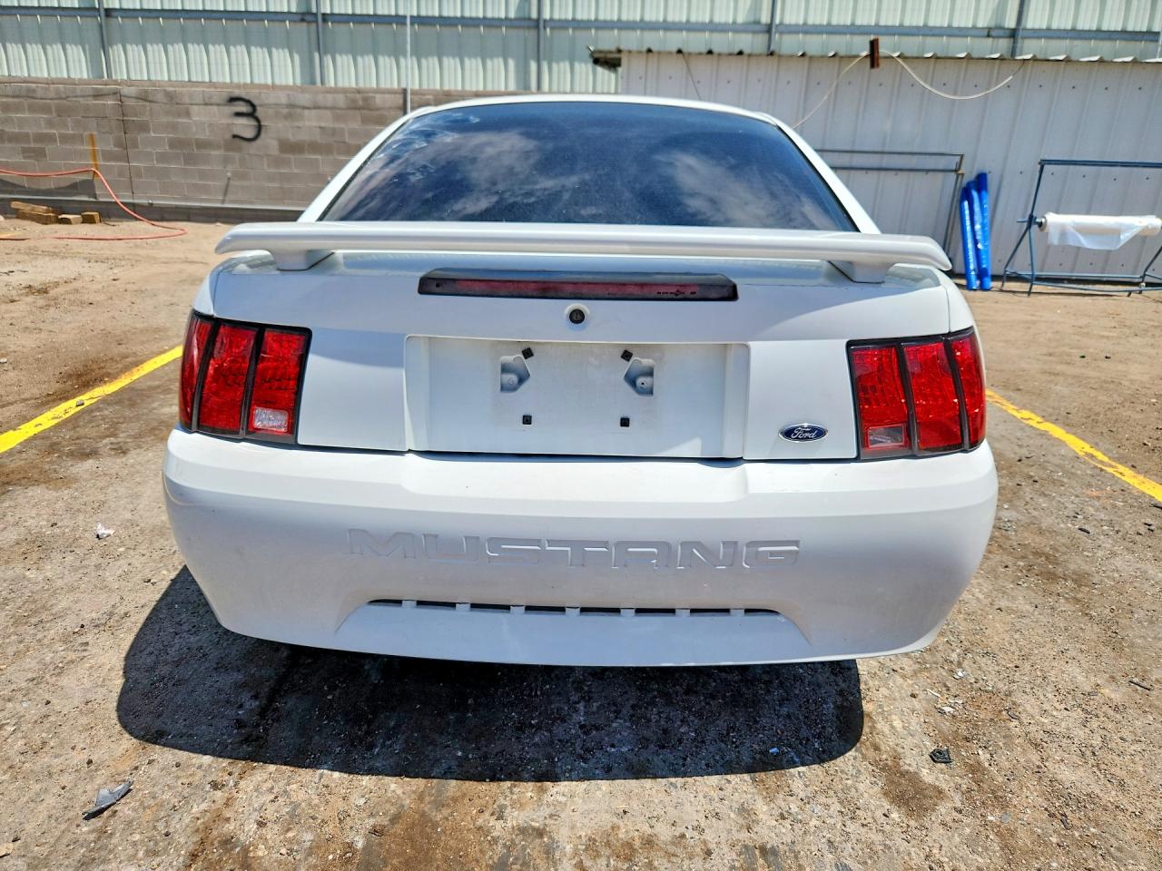 2003 Ford Mustang White vin: 1FAFP40483F363749