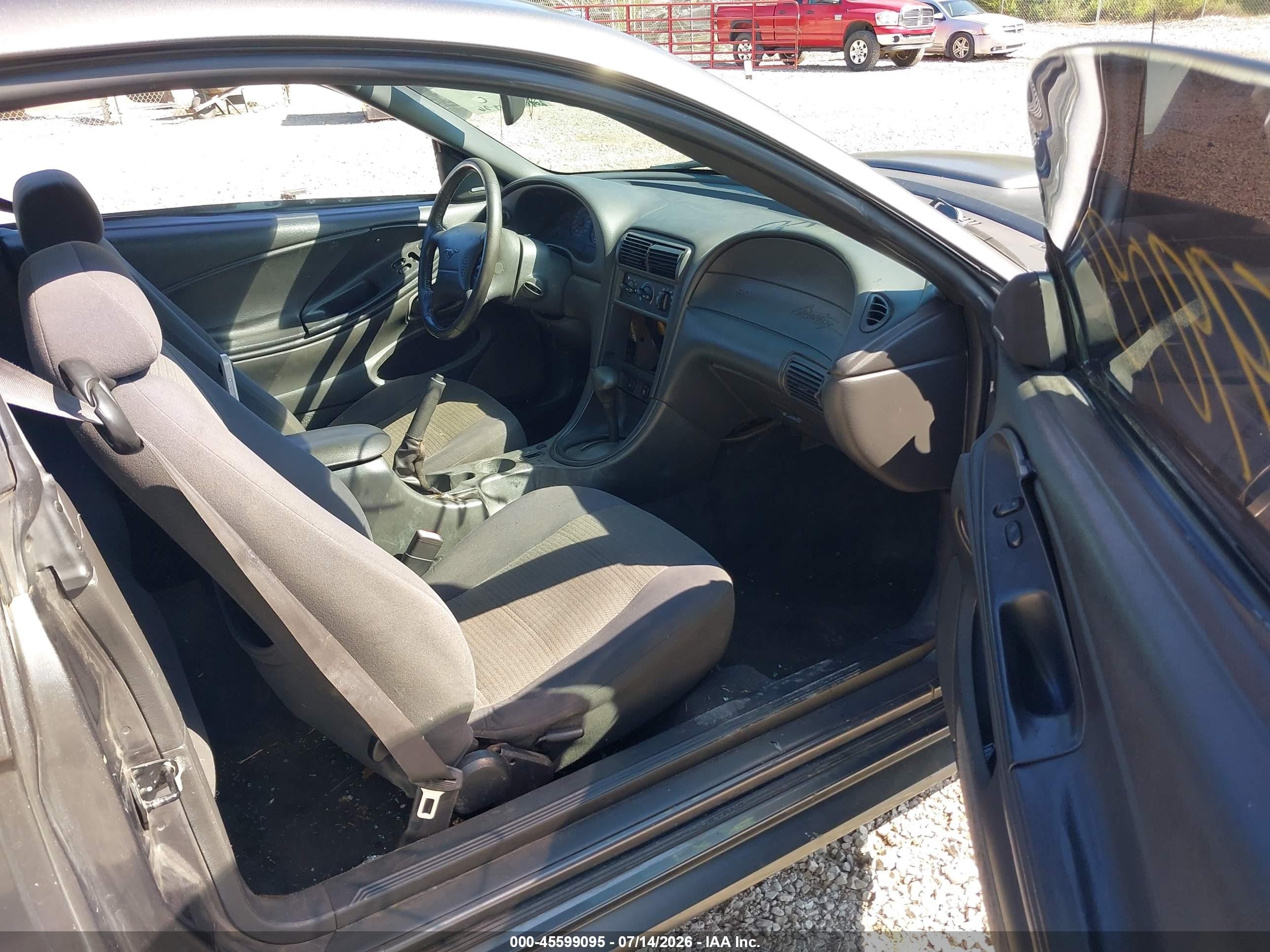 2003 Ford Mustang   Gray vin: 1FAFP40483F420659