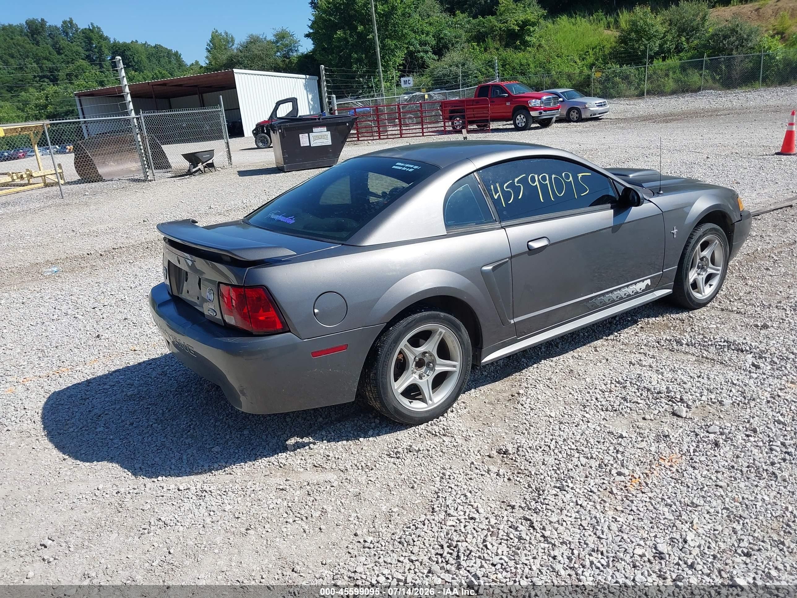 2003 Ford Mustang   Gray vin: 1FAFP40483F420659