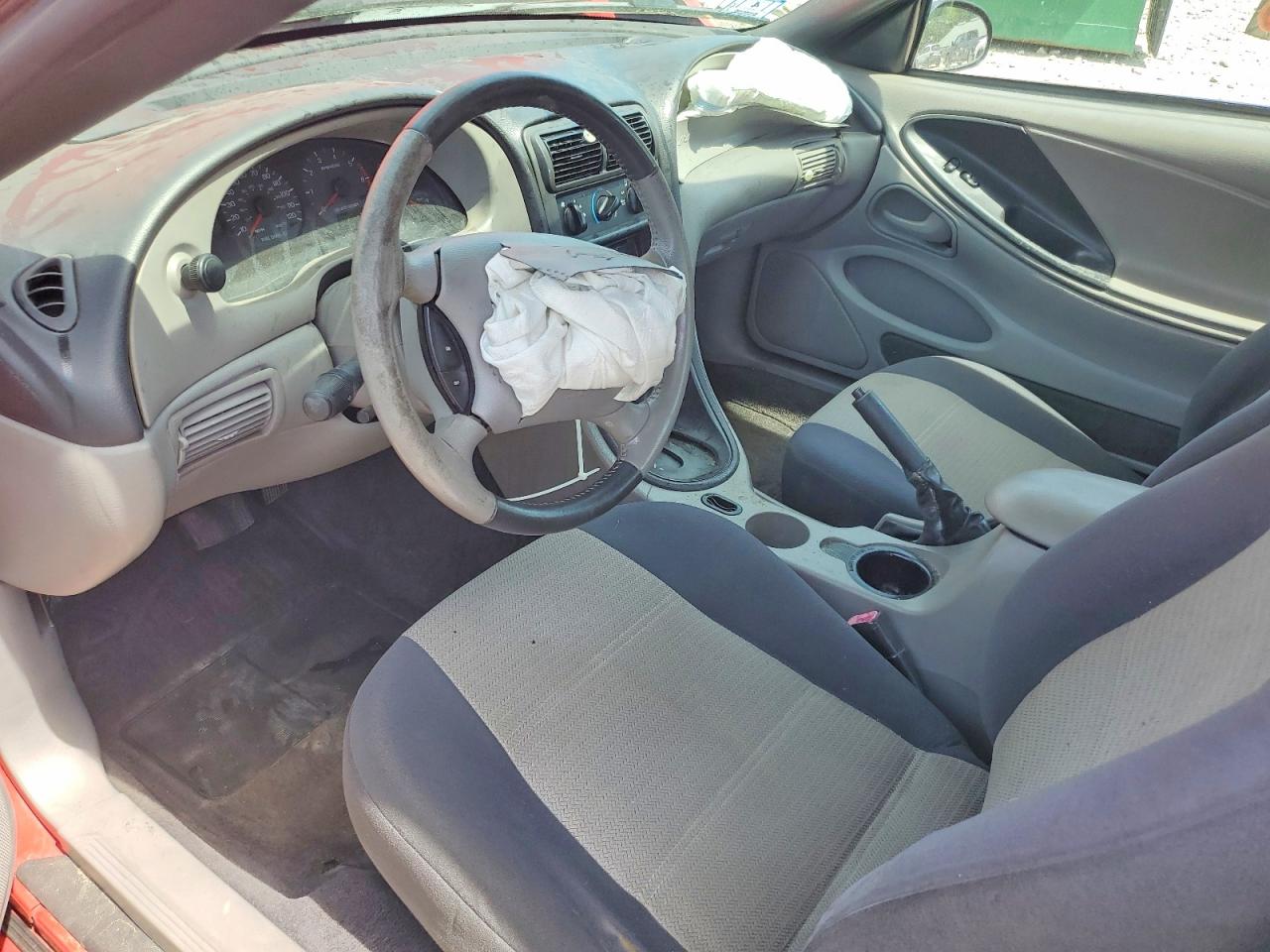 2003 Ford Mustang Red vin: 1FAFP40483F437798