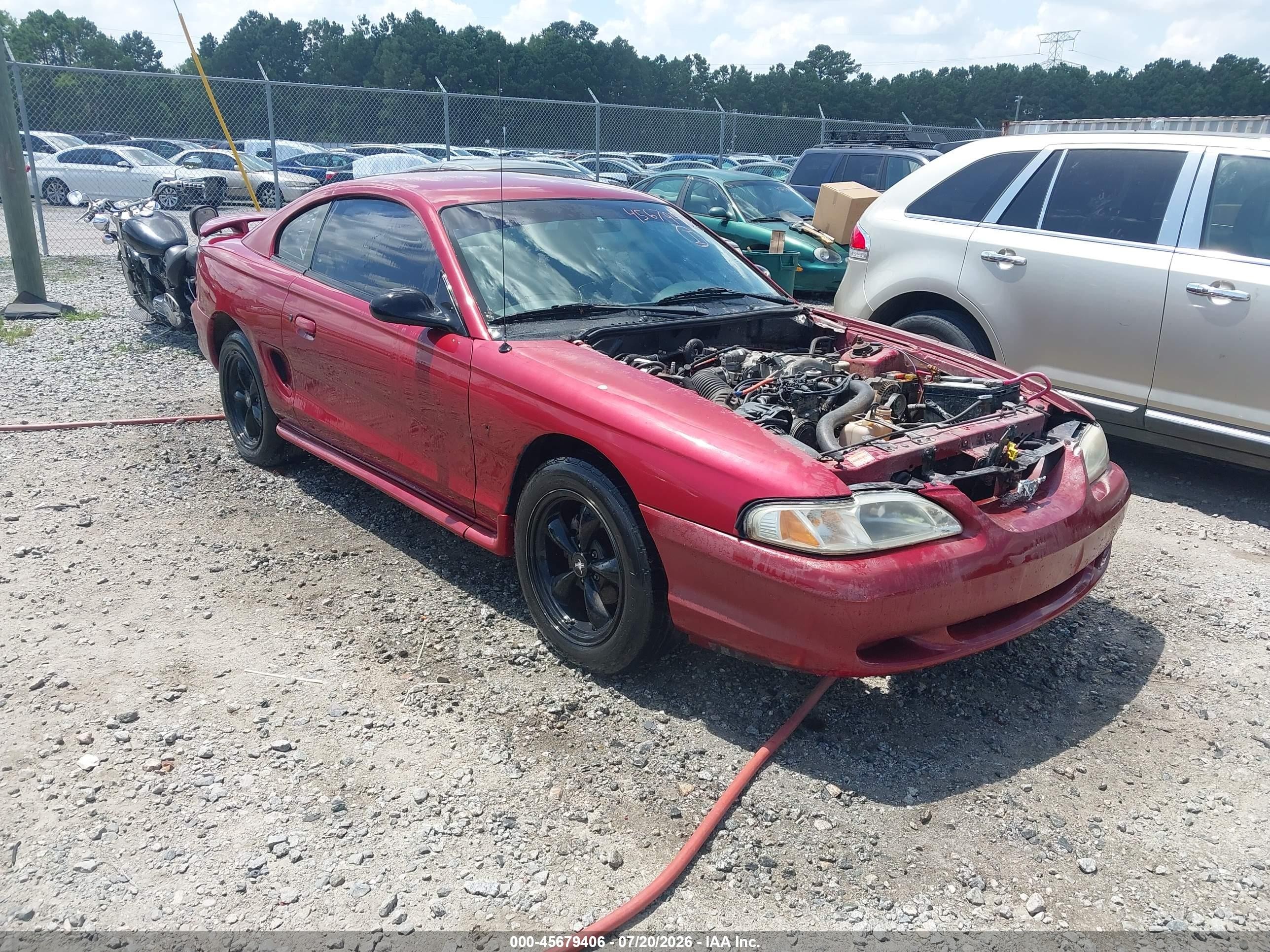 1998 Ford Mustang   Red vin: 1FAFP4048WF121127