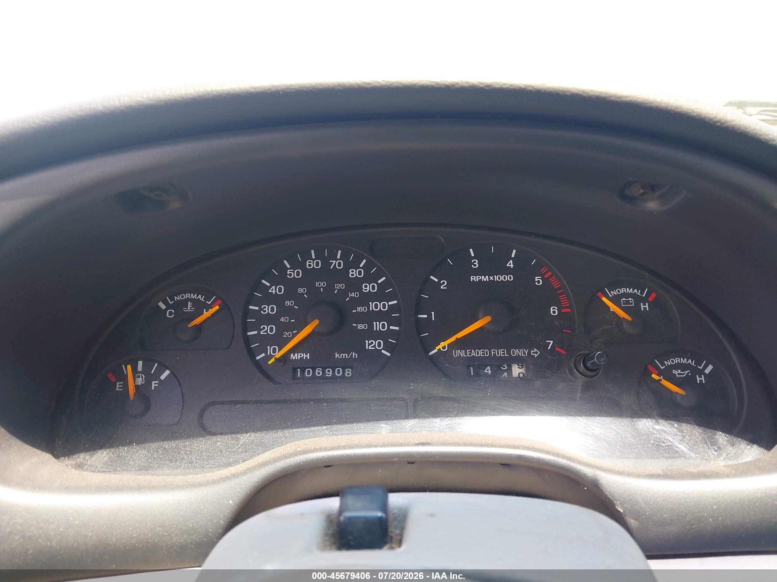 1998 Ford Mustang   Red vin: 1FAFP4048WF121127