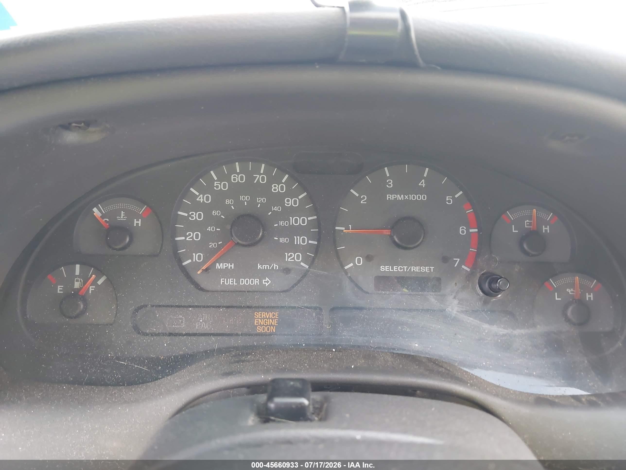 1999 Ford Mustang   Желтый vin: 1FAFP4048XF183211