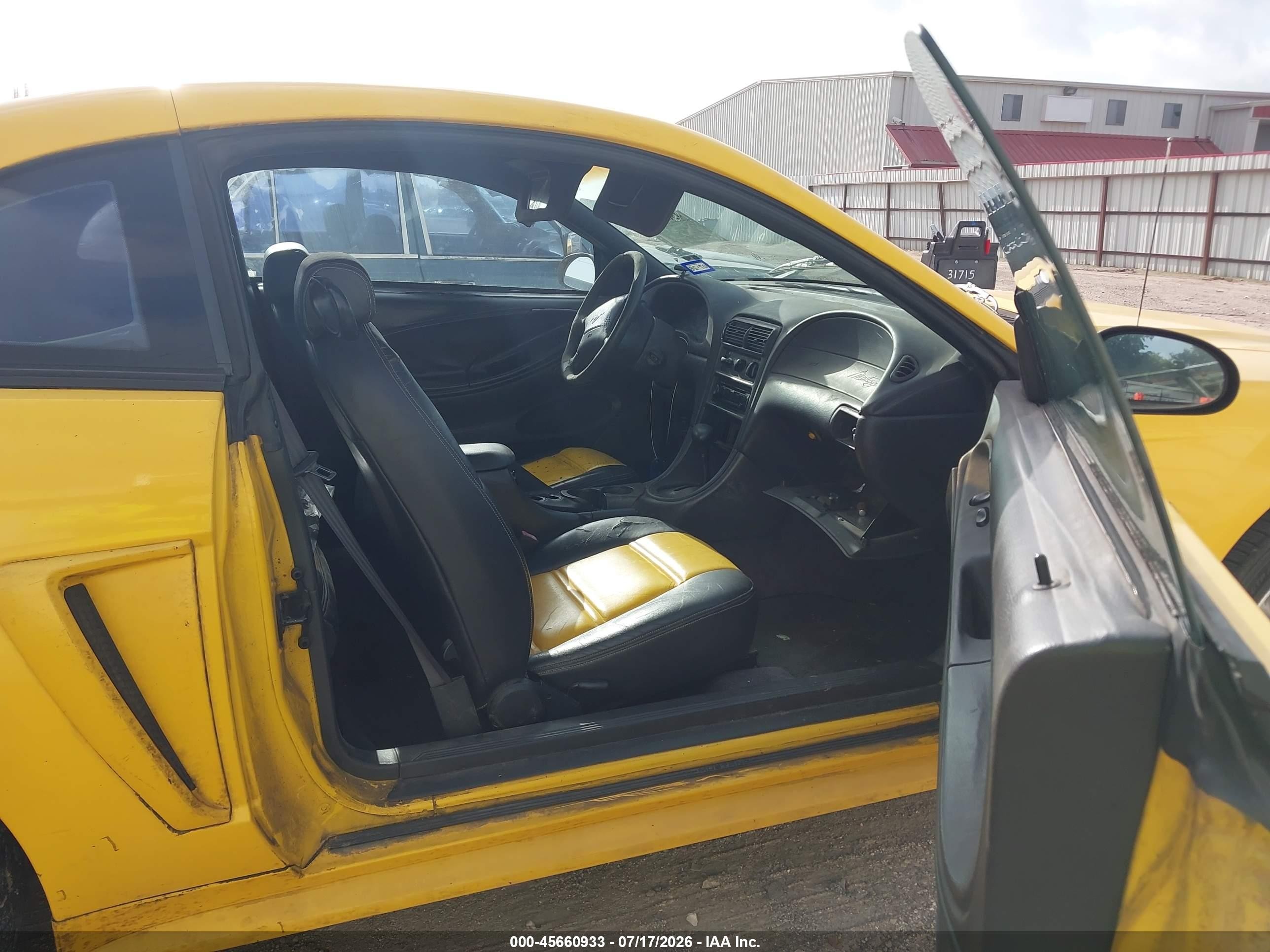 1999 Ford Mustang   Желтый vin: 1FAFP4048XF183211