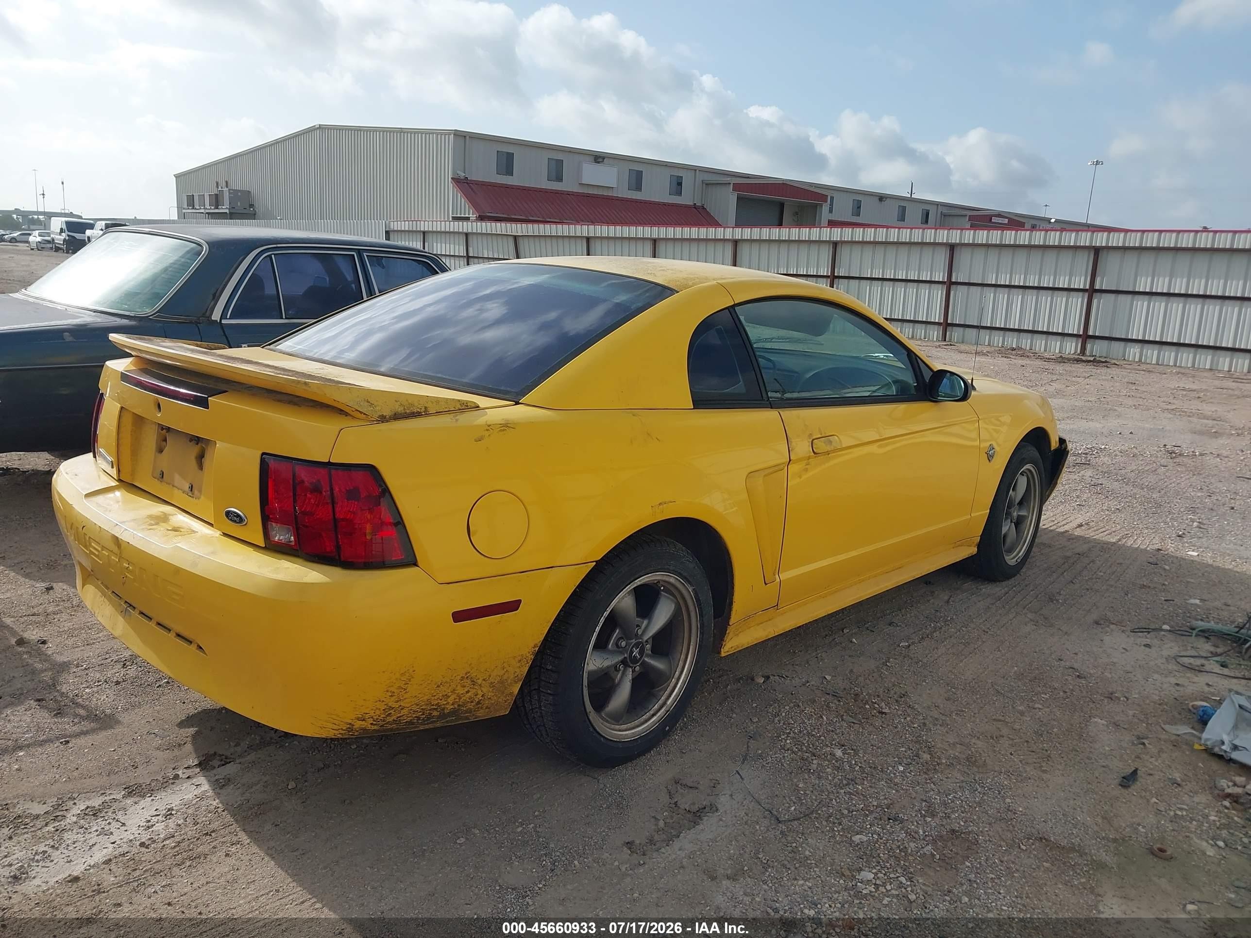 1999 Ford Mustang   Желтый vin: 1FAFP4048XF183211