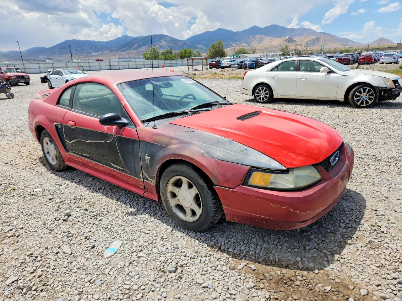 2000 Ford Mustang Red vin: 1FAFP4048YF104640