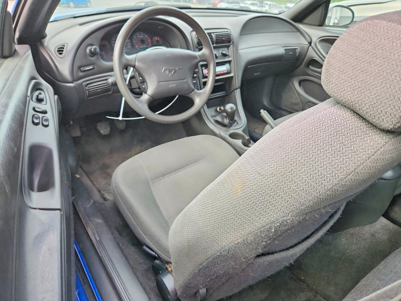 2000 Ford Mustang Blue vin: 1FAFP4048YF191312