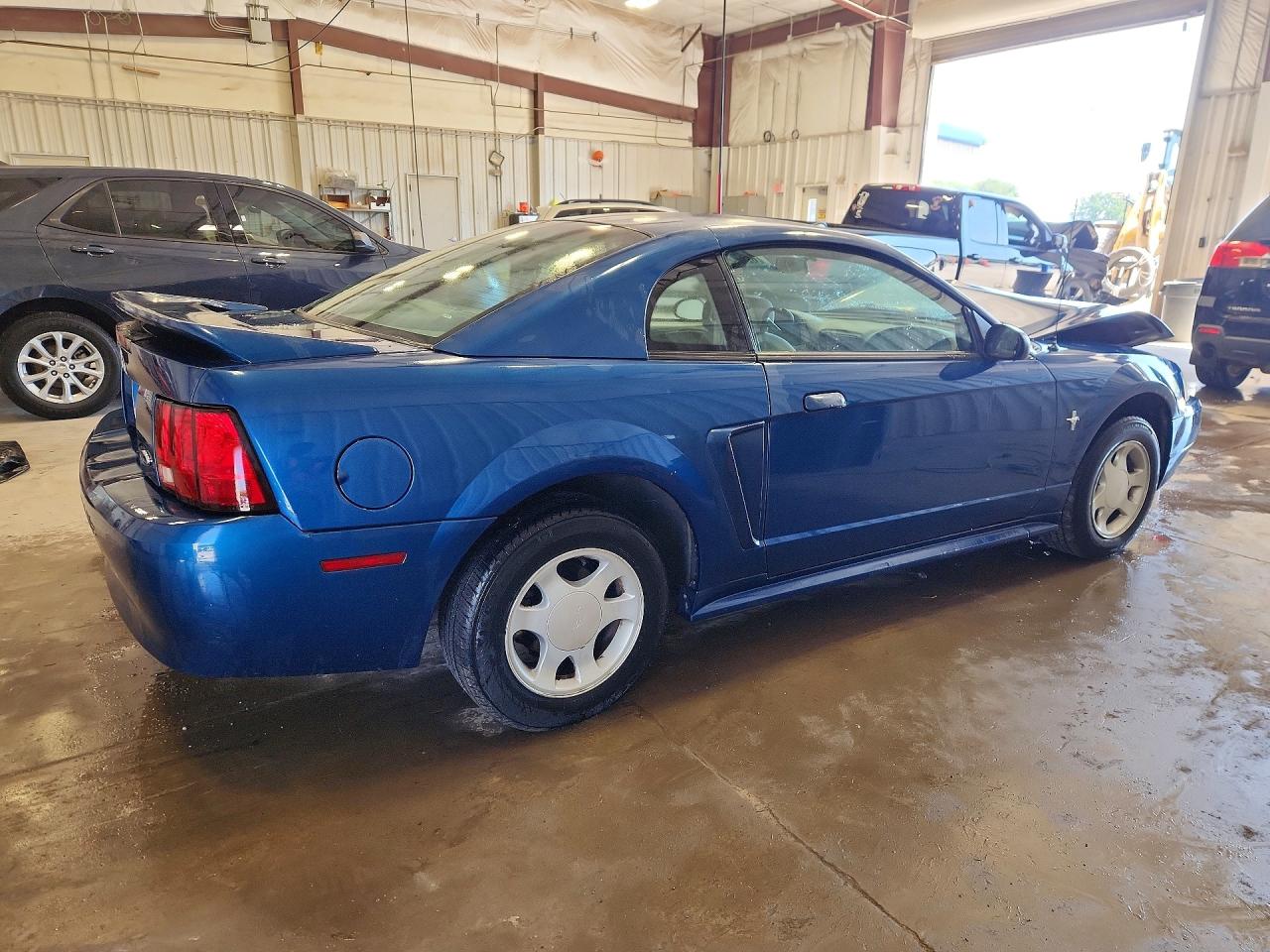 2000 Ford Mustang Blue vin: 1FAFP4048YF199569