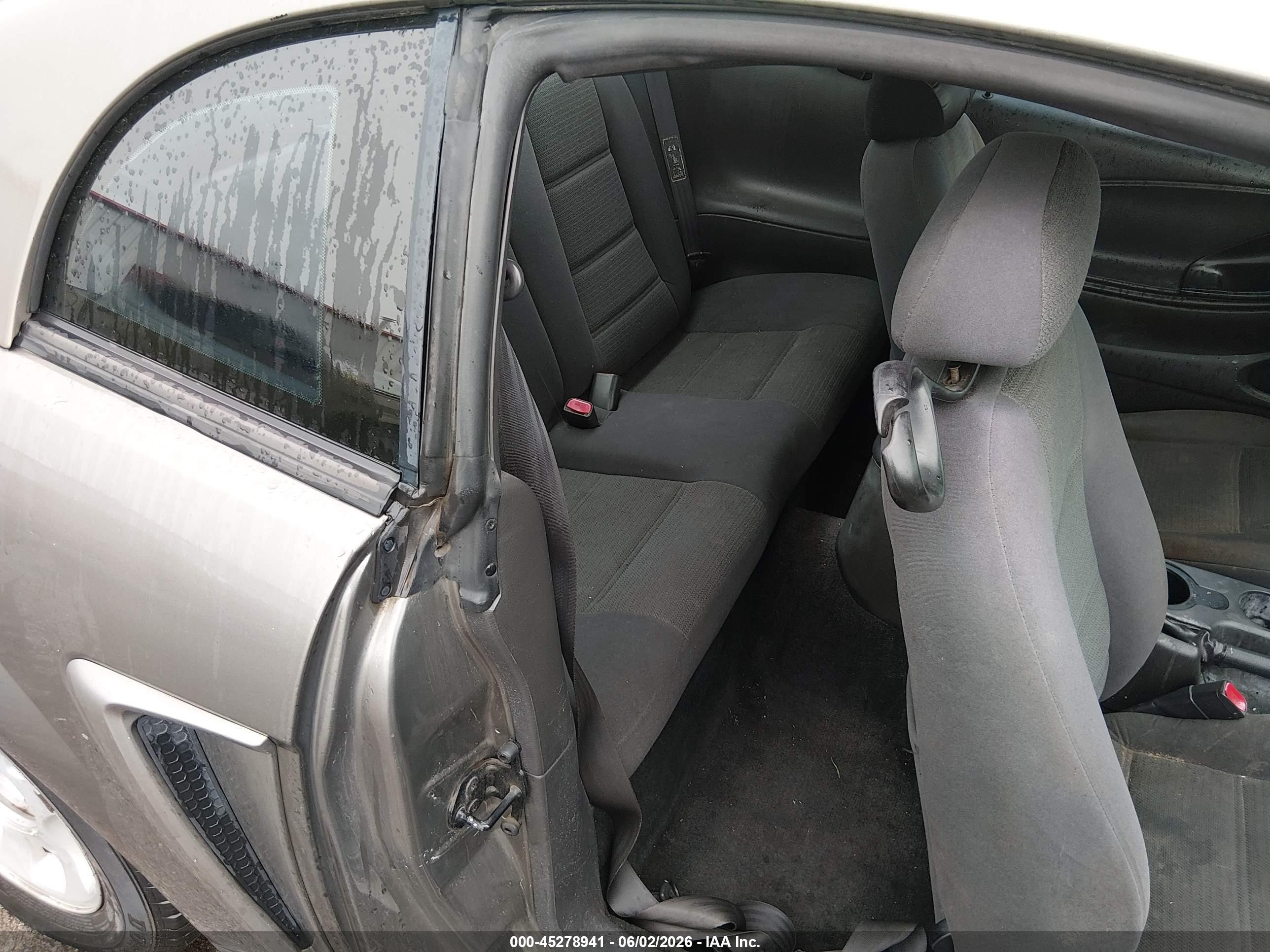 2001 Ford Mustang   Beige vin: 1FAFP40491F127334