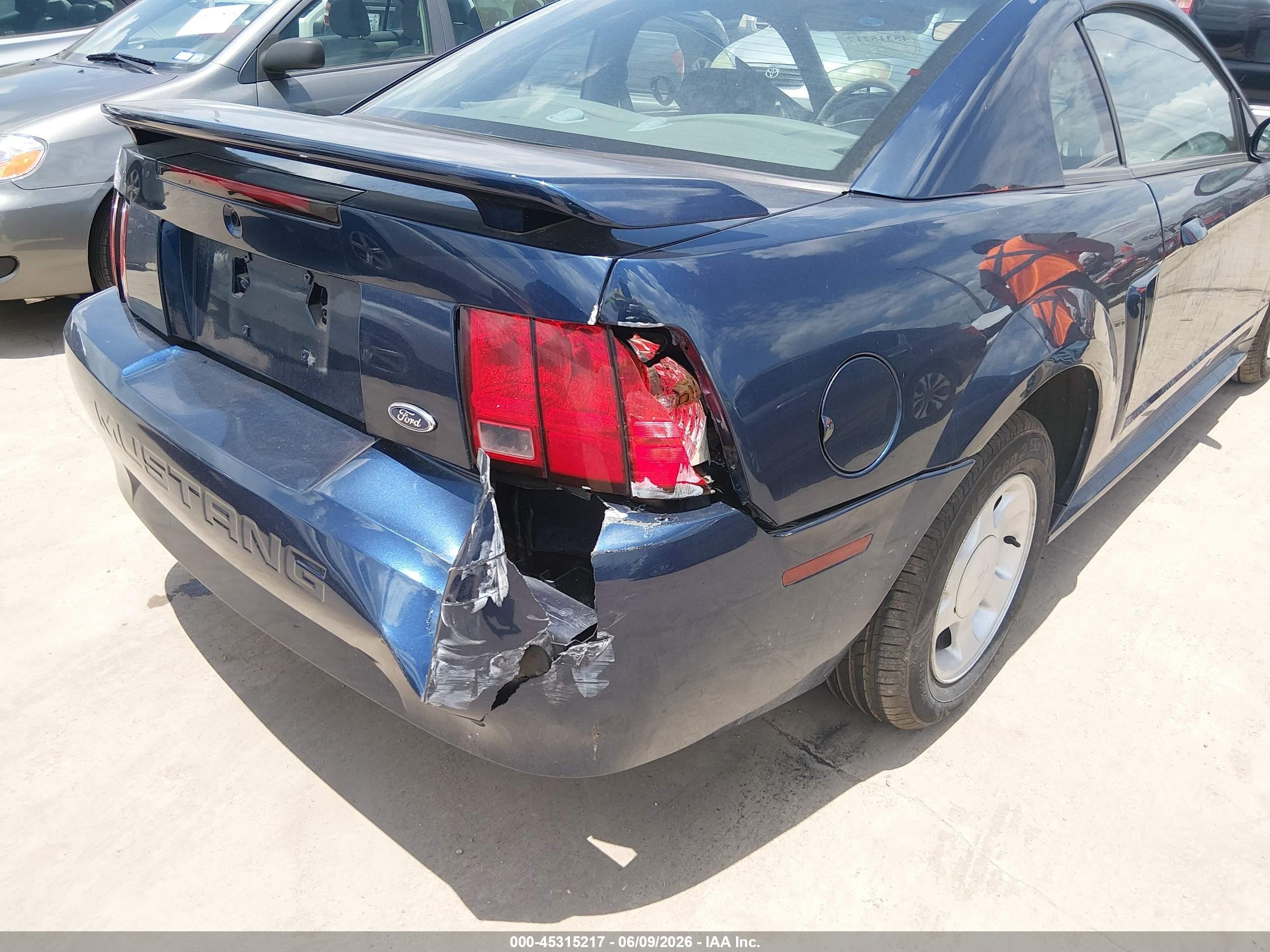 2001 Ford Mustang   Navy vin: 1FAFP40491F147406