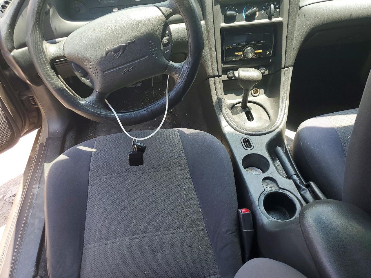 2001 Ford Mustang Gray vin: 1FAFP40491F240412