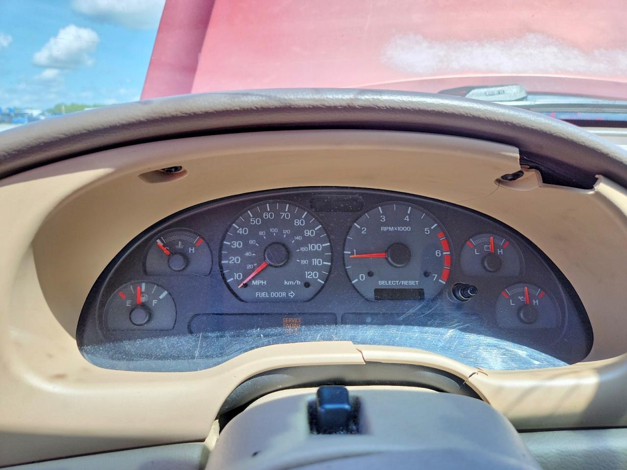 2001 Ford Mustang Red vin: 1FAFP40491F253130