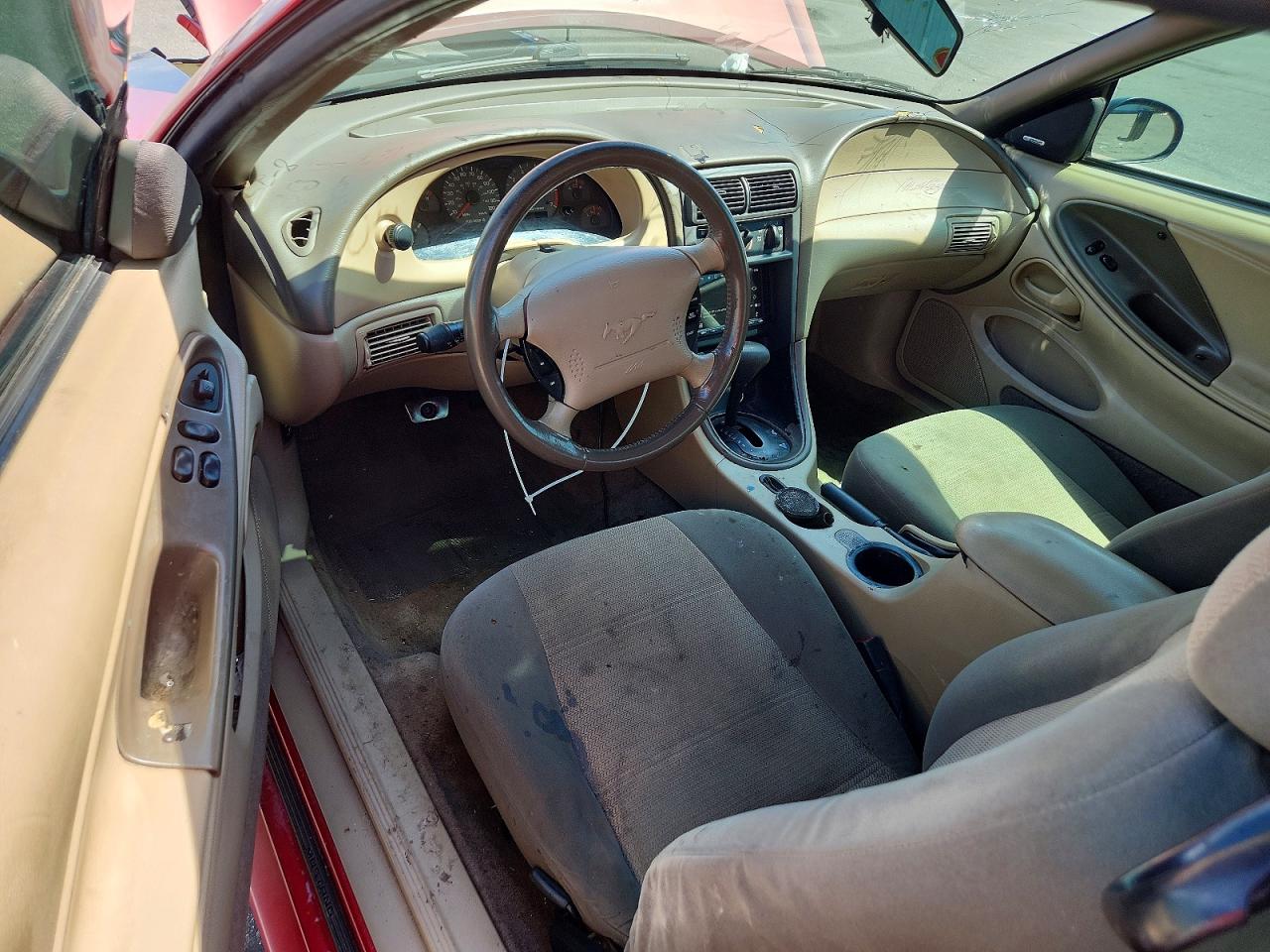 2001 Ford Mustang Red vin: 1FAFP40491F253130