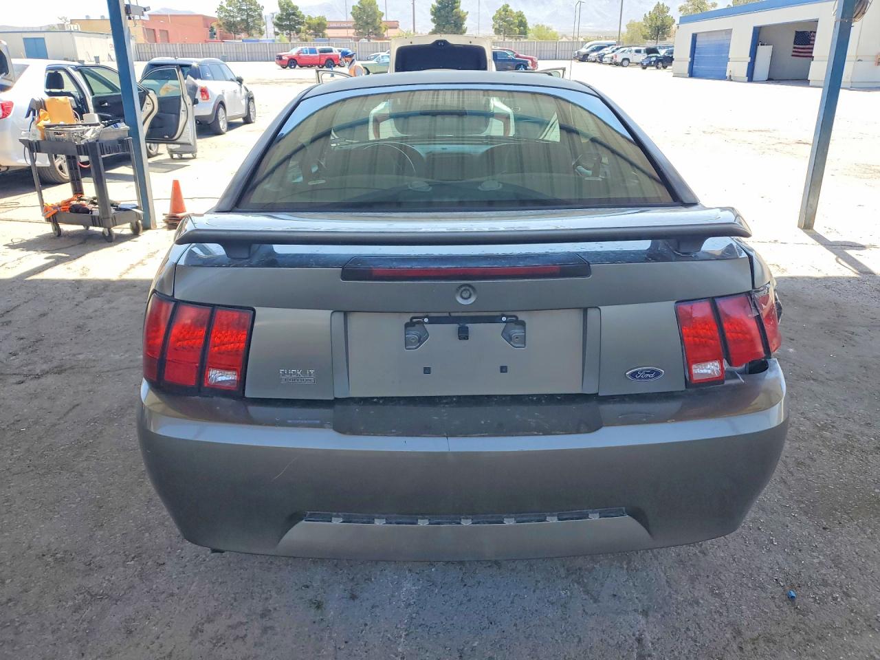 2002 Ford Mustang Gray vin: 1FAFP40492F125987