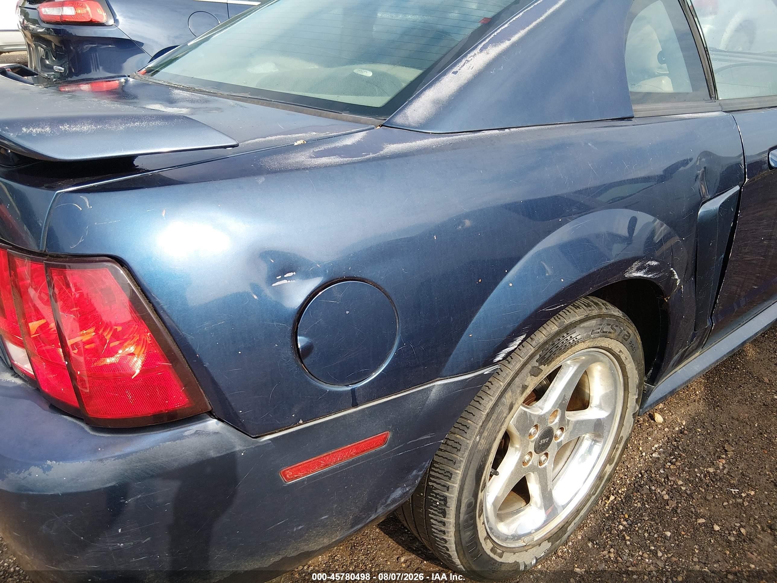 2003 Ford Mustang   Синий vin: 1FAFP40493F351559