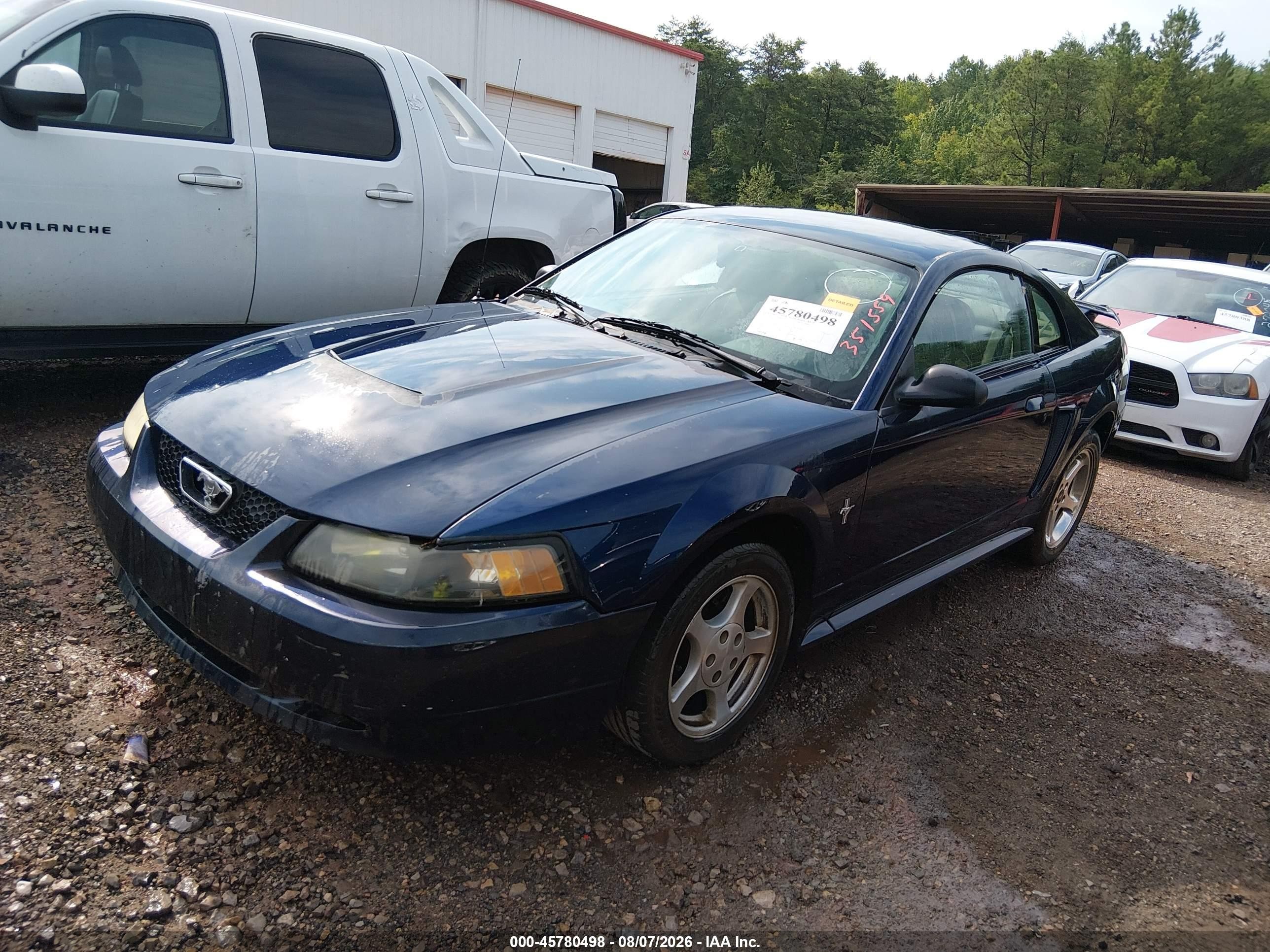 2003 Ford Mustang   Синий vin: 1FAFP40493F351559