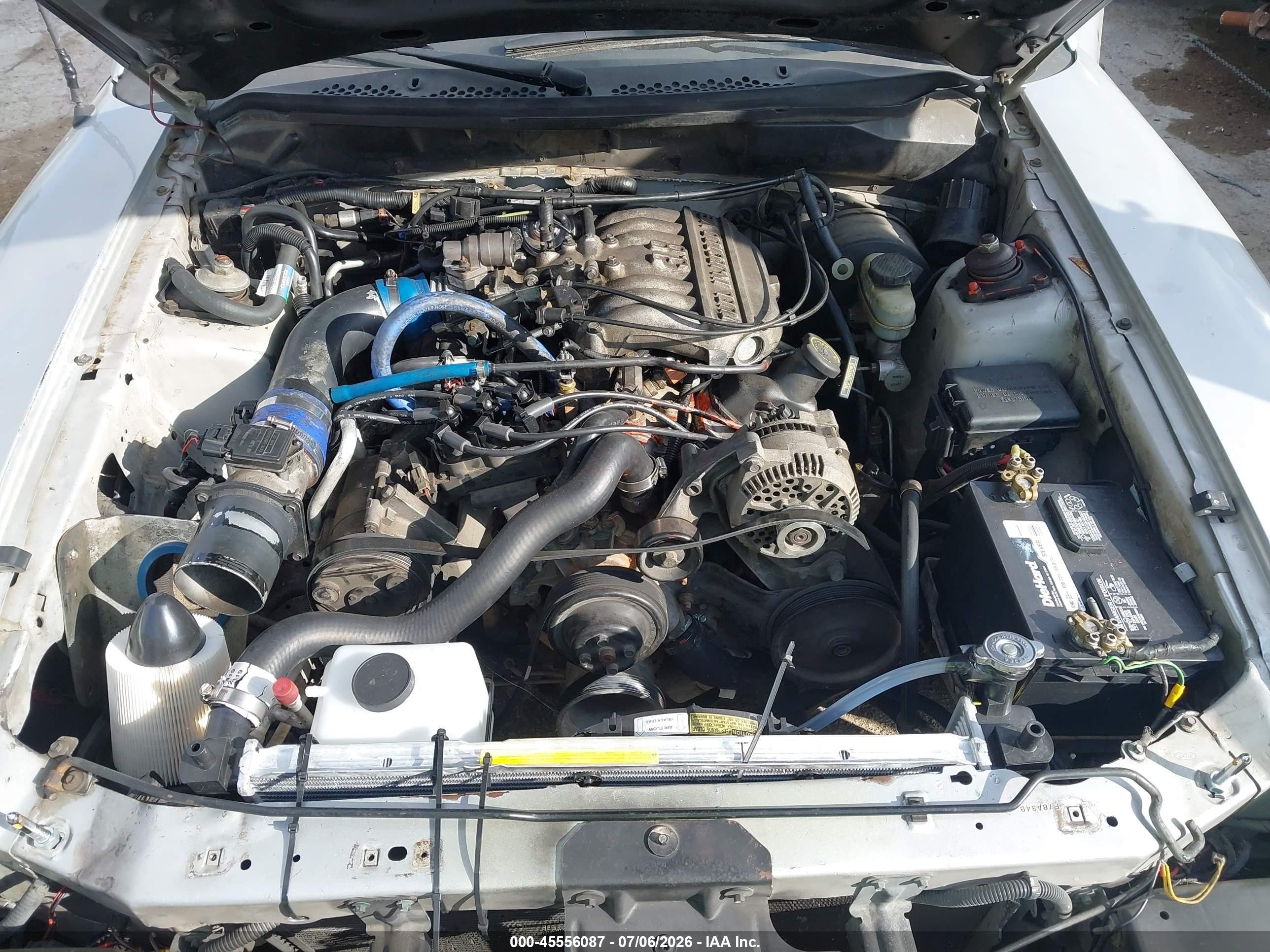 1998 Ford Mustang   Серебряный vin: 1FAFP4049WF192627