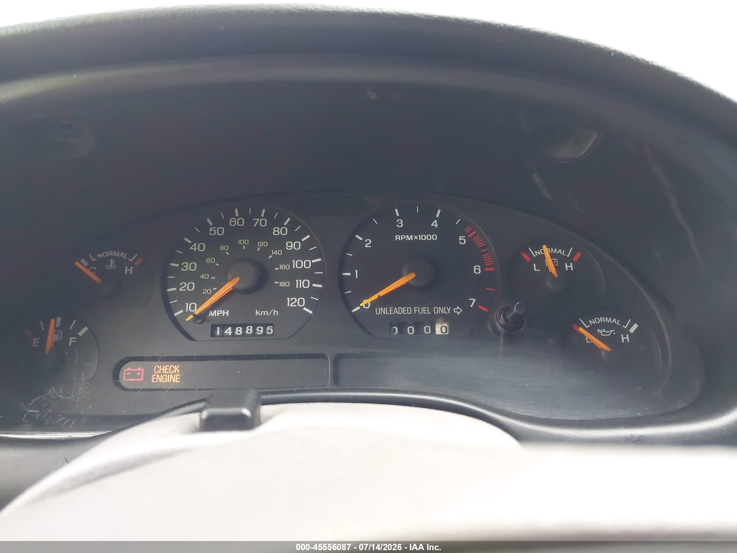 1998 Ford Mustang   Серебряный vin: 1FAFP4049WF192627