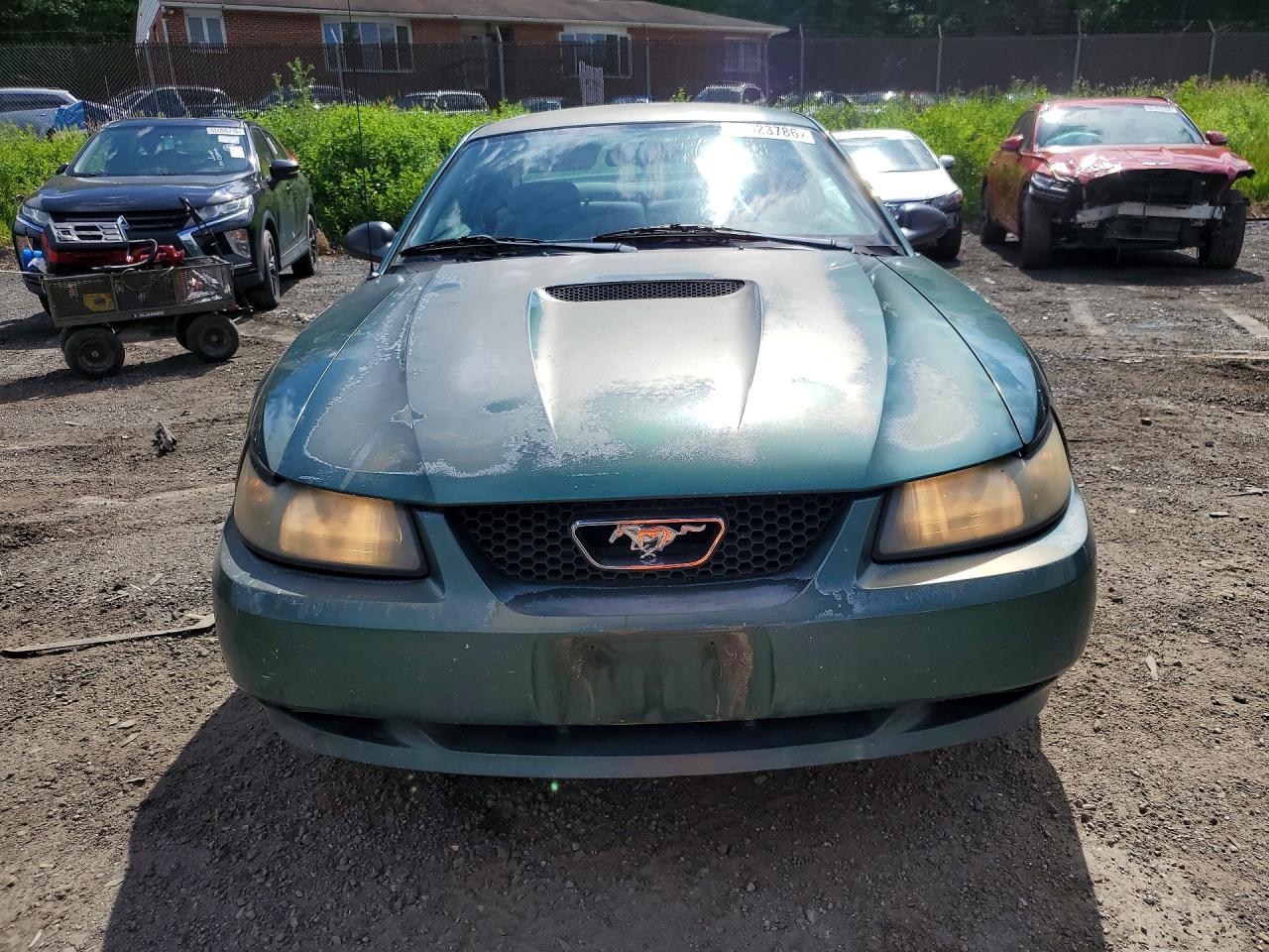 2001 Ford Mustang Green vin: 1FAFP404X1F160570