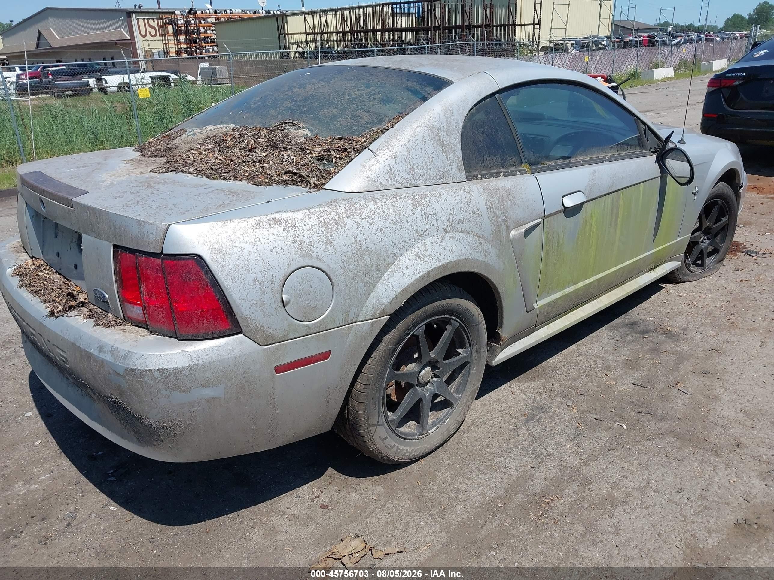 2002 Ford Mustang Deluxe/premium/standard Silver vin: 1FAFP404X2F202916
