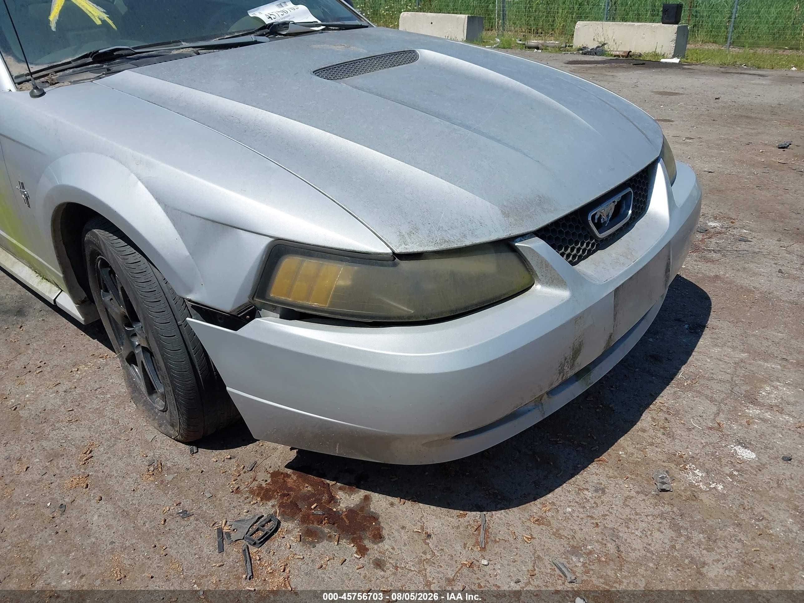 2002 Ford Mustang Deluxe/premium/standard Silver vin: 1FAFP404X2F202916