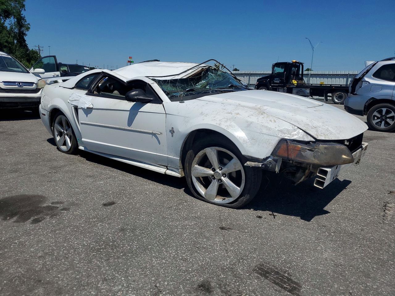 2002 Ford Mustang White vin: 1FAFP404X2F213723