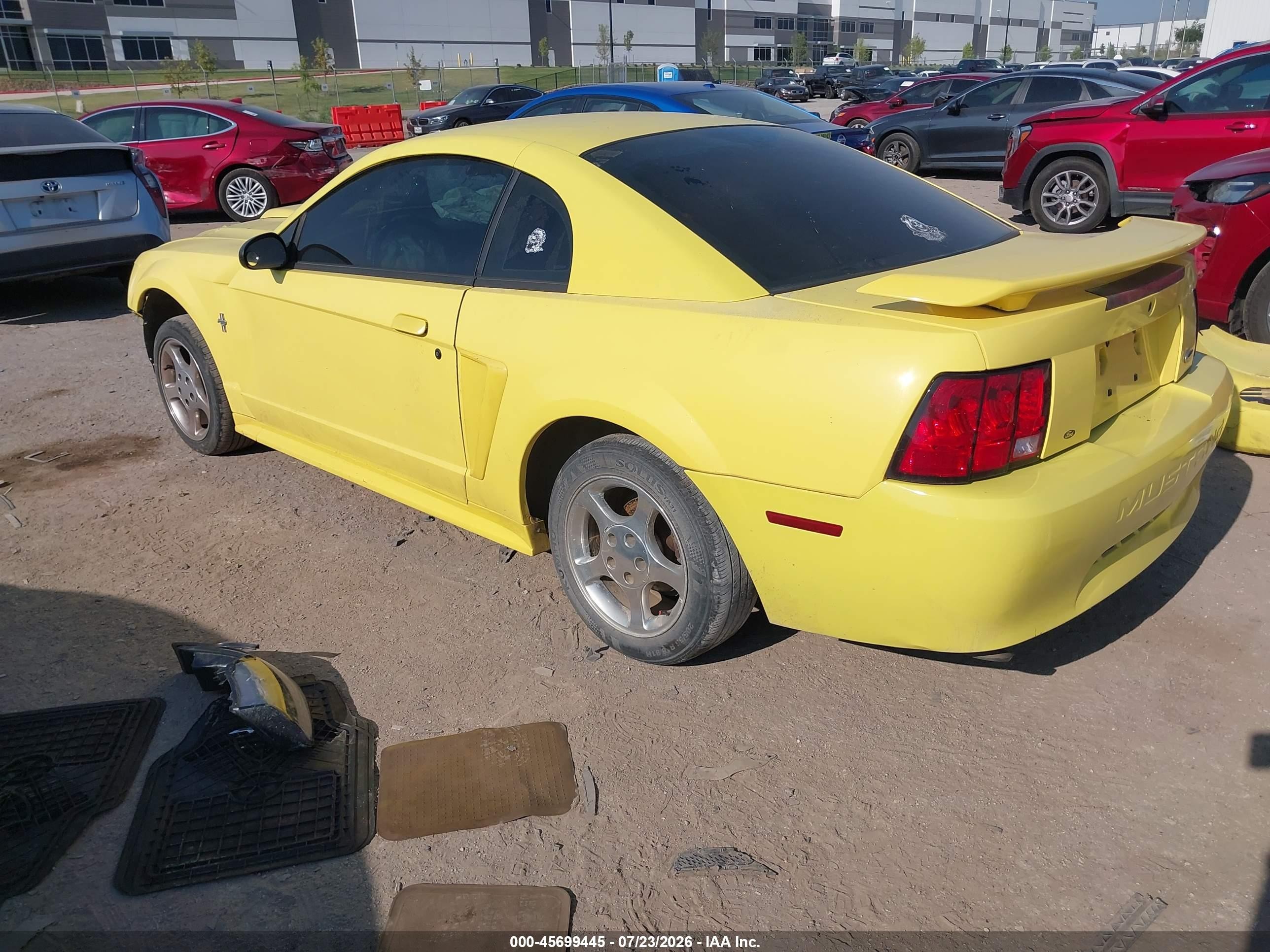 2003 Ford Mustang Yellow vin: 1FAFP404X3F348802