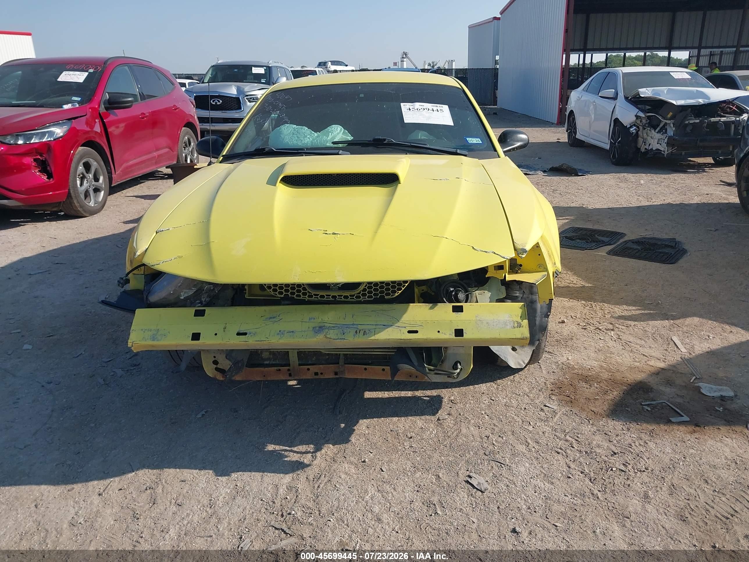 2003 Ford Mustang Yellow vin: 1FAFP404X3F348802