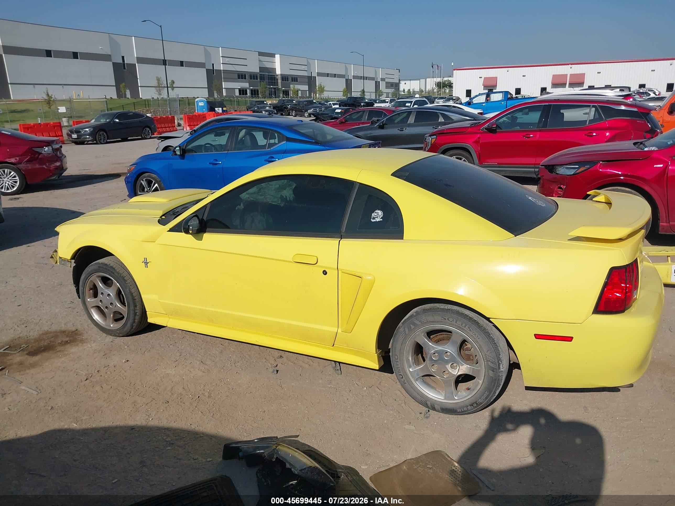 2003 Ford Mustang Yellow vin: 1FAFP404X3F348802