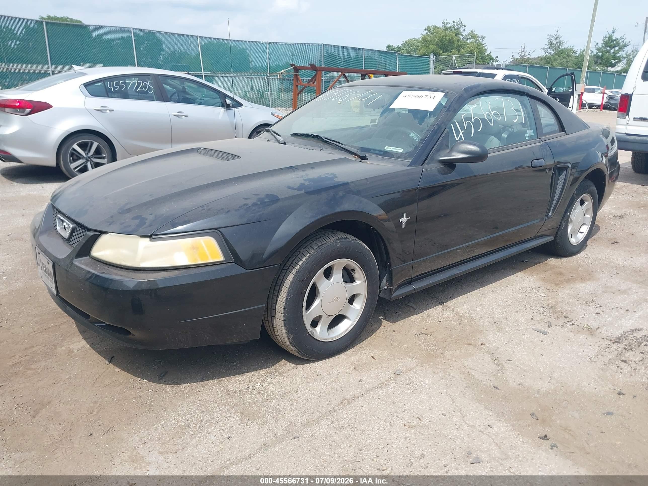 2000 Ford Mustang   Black vin: 1FAFP404XYF117325