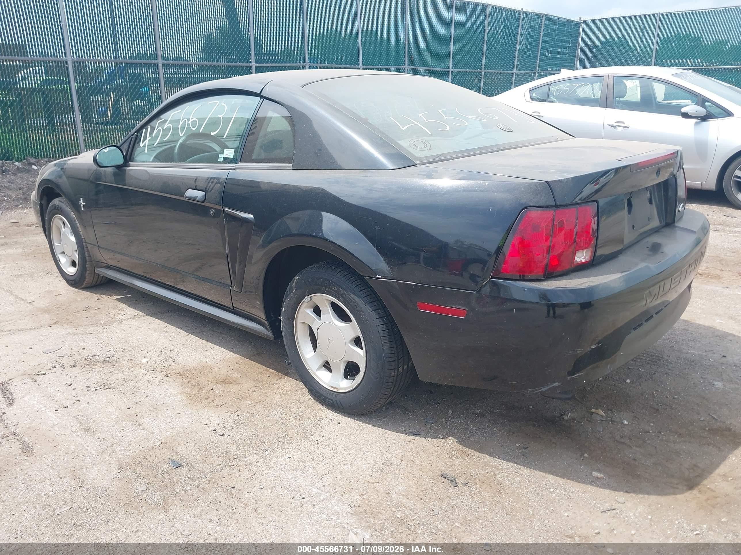 2000 Ford Mustang   Black vin: 1FAFP404XYF117325