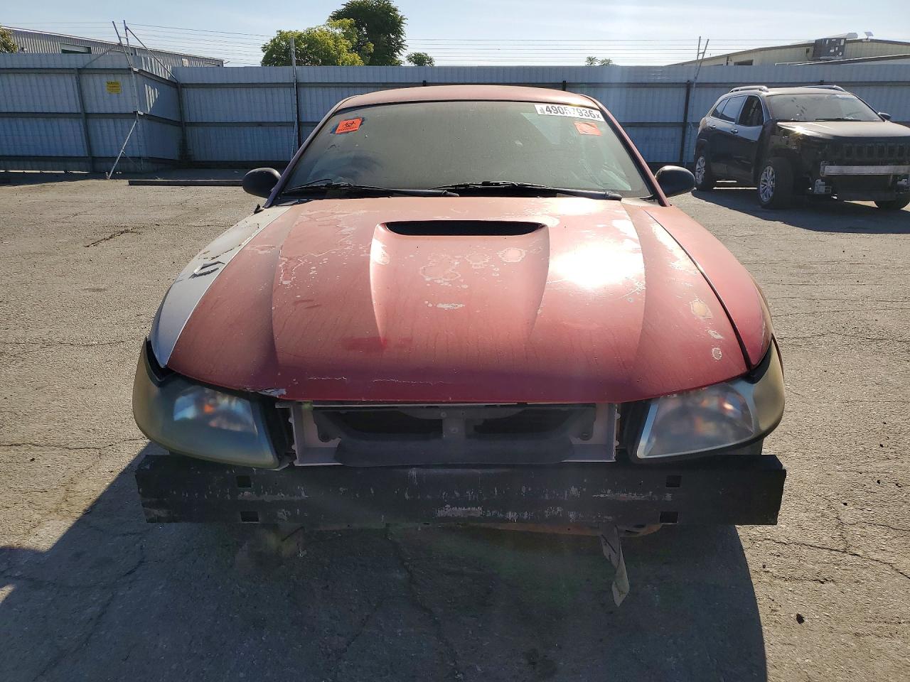 2000 Ford Mustang Red vin: 1FAFP404XYF202889