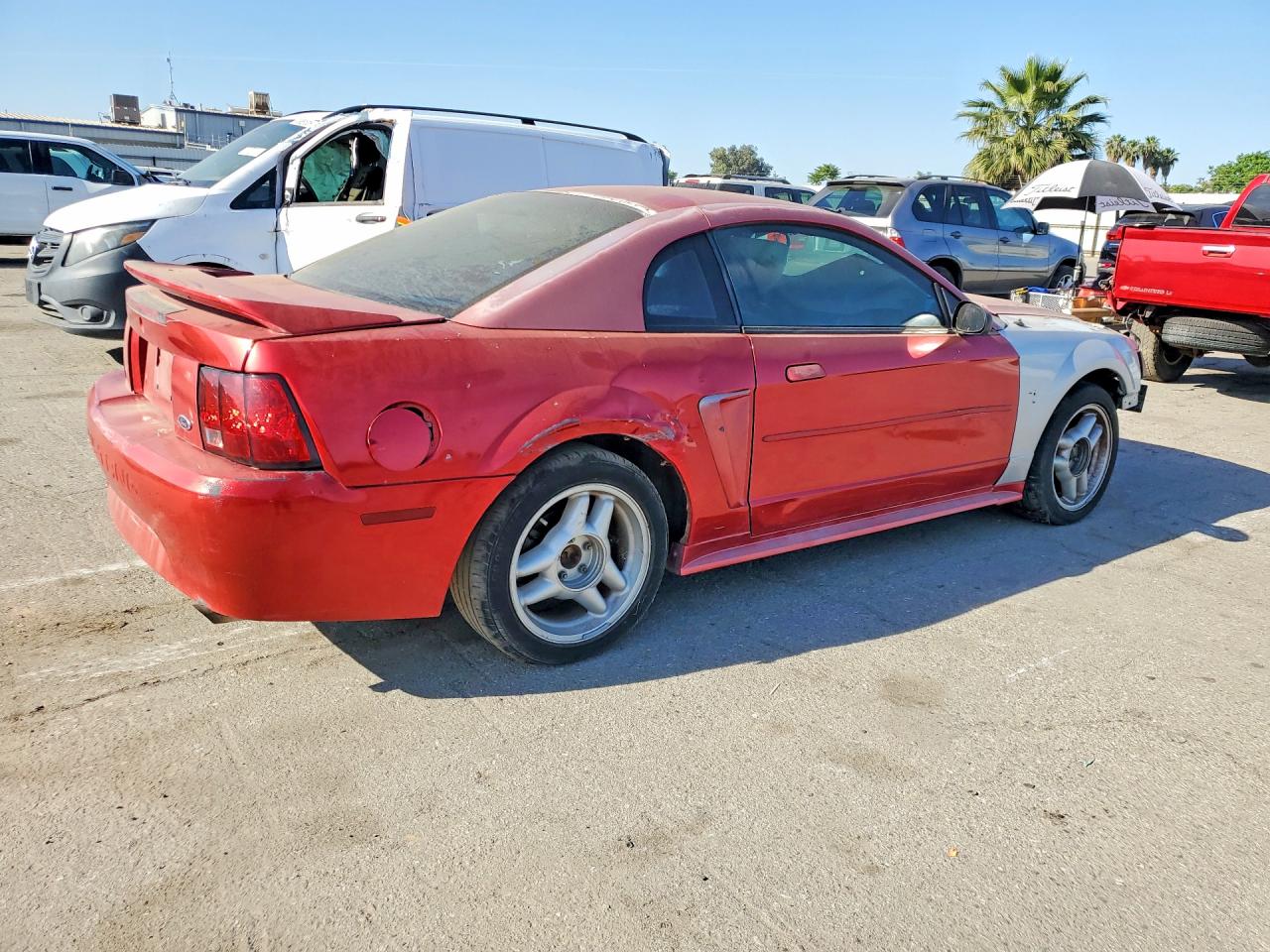 2000 Ford Mustang Red vin: 1FAFP404XYF202889