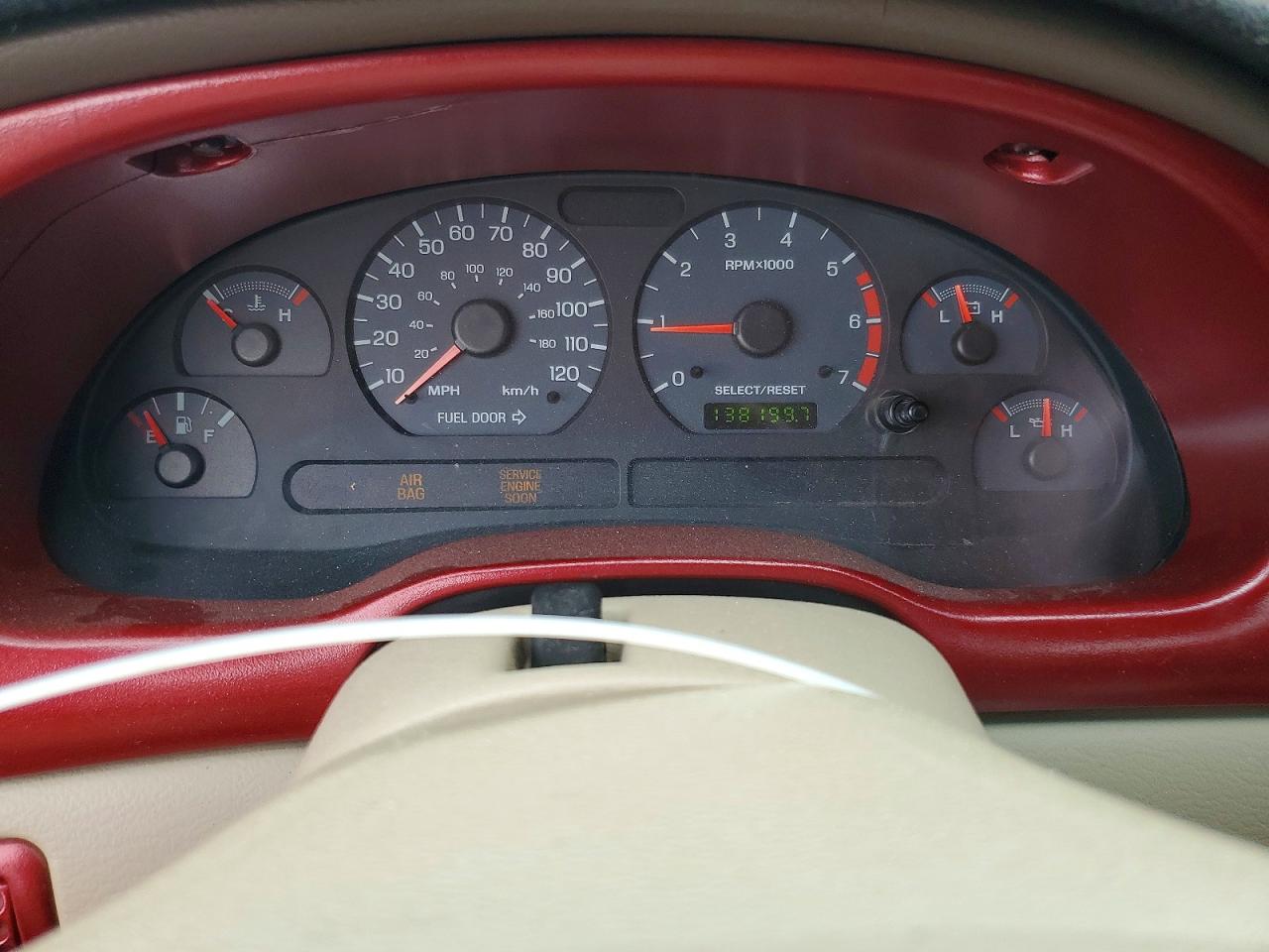 2004 Ford Mustang Red vin: 1FAFP40604F169848