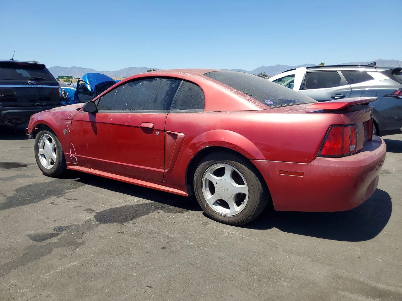 2004 Ford Mustang Red vin: 1FAFP40604F194362